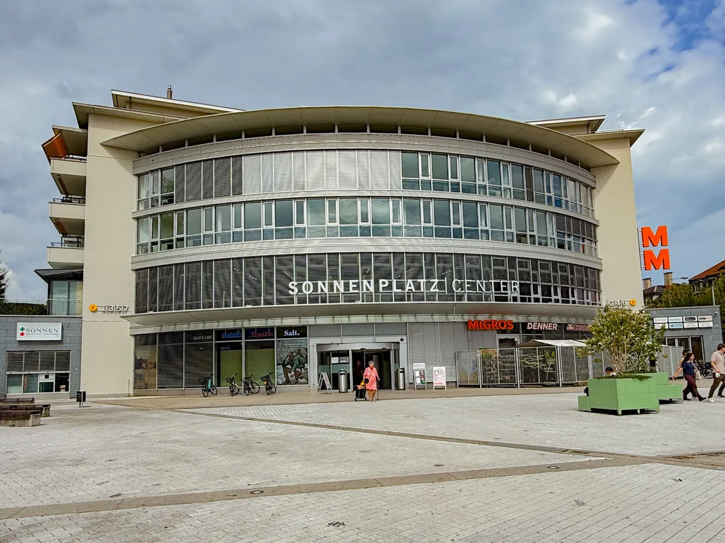 Espace commercial de premier choix au Sonnenplatz : Flexibilité sur 189 m² - Photo 1 sur 11
