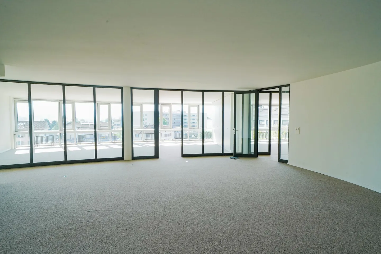 Espace commercial de premier choix au Sonnenplatz : Flexibilité sur 189 m² - Photo 3 sur 11