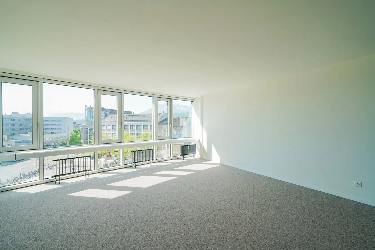 Espace commercial de premier choix au Sonnenplatz : Flexibilité sur 189 m² - Photo 4 sur 11
