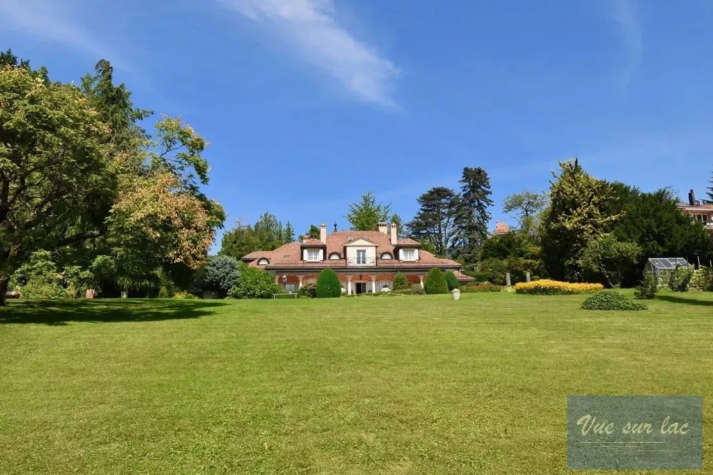 Superb property on over 10,000m2 of buildable land - Photo 5 of 13