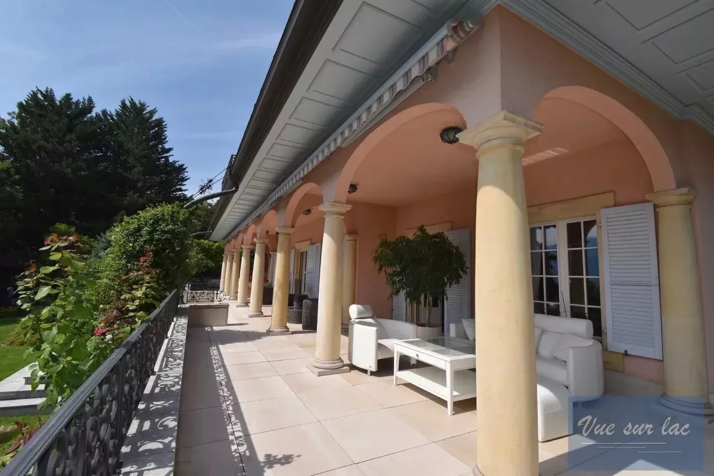 Superb property on over 10,000m2 of buildable land - Photo 10 of 13
