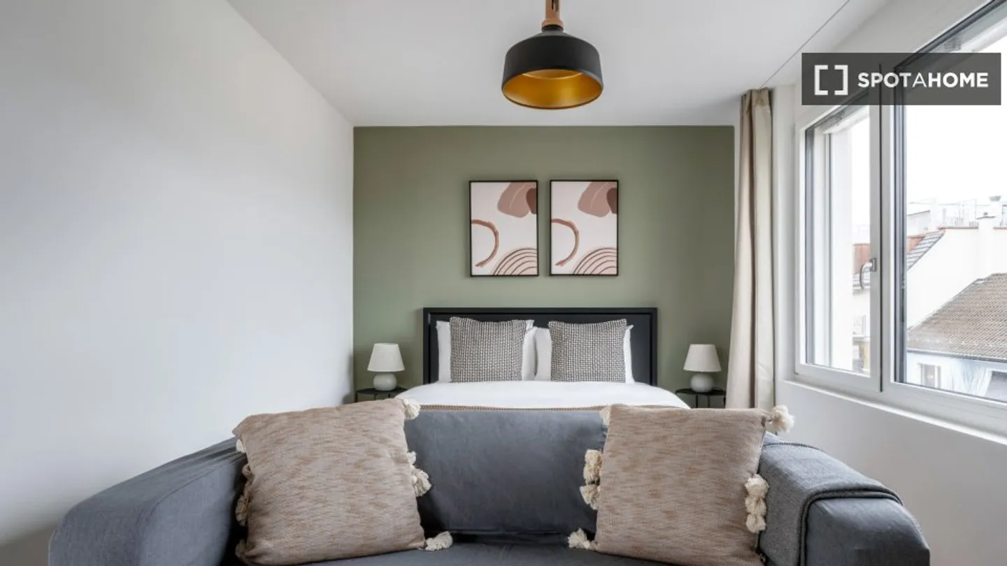 Discover, visit, and rent your new home online with full confidence. - Photo 2 of 16