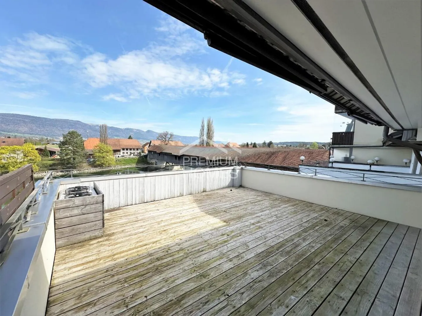 Residential building for sale - Photo 9 of 12