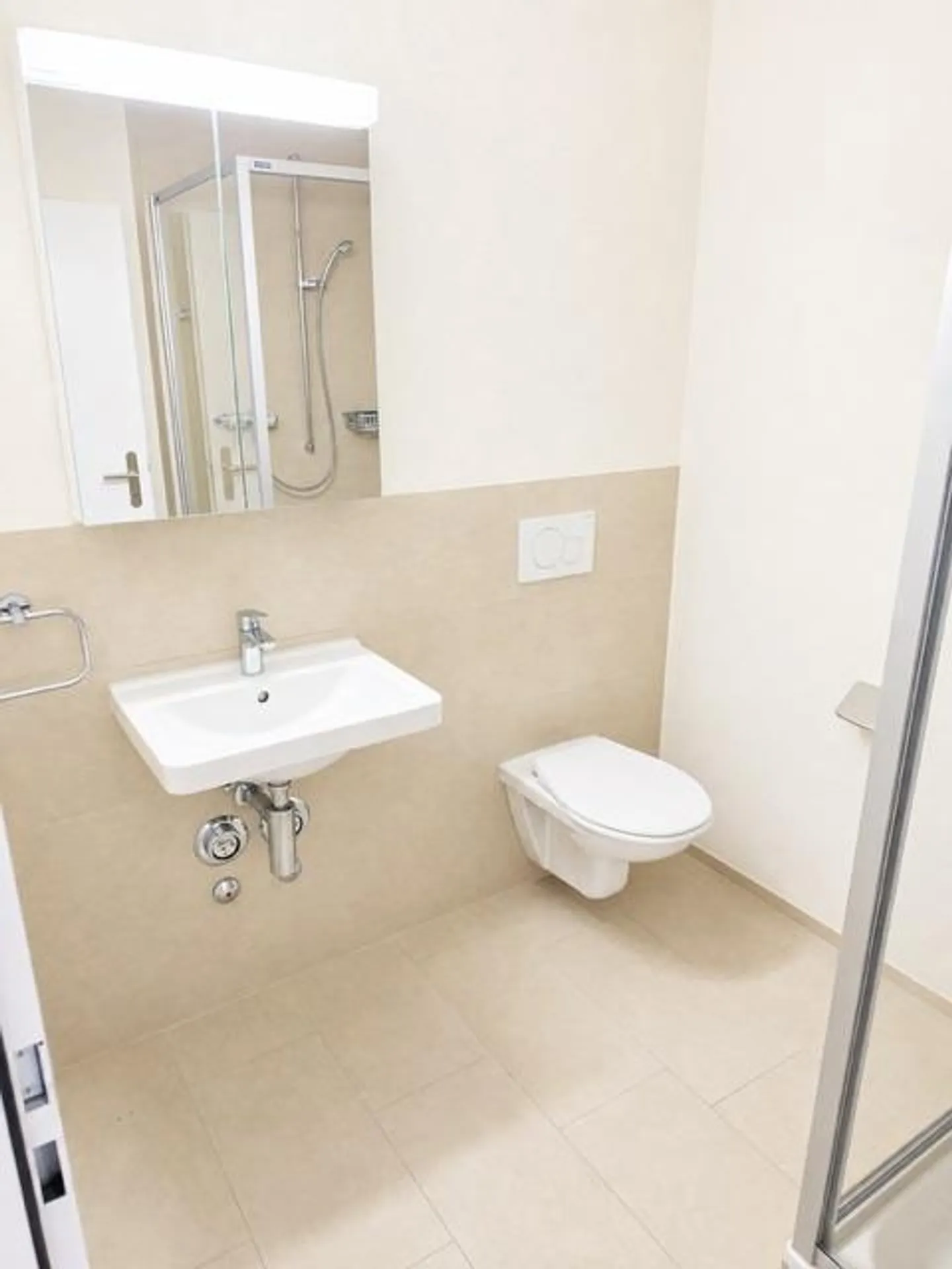 Cozy but centrally located living - Photo 4 of 6