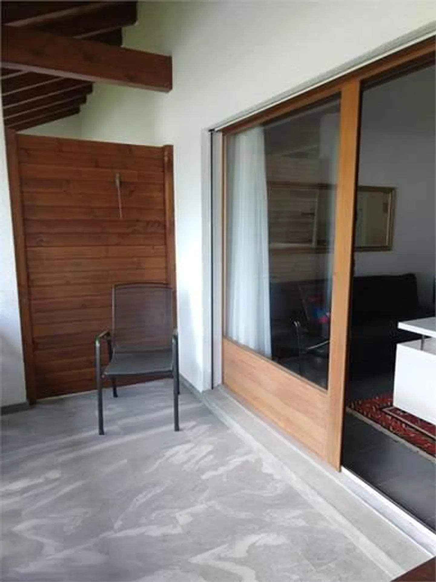 Gepflegte 1-Zimmer-Wohnung mit grossem, privatem Balkon in ruhiger Lage - Photo 3 of 5