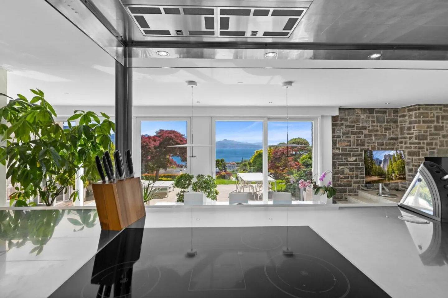 Magnifique appartement de 5,5 pièces avec jardin et piscine privée. - Photo 10 sur 22