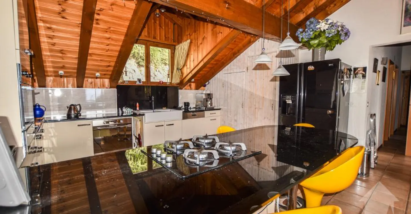 Apartment with exceptional location - Photo 6 of 13