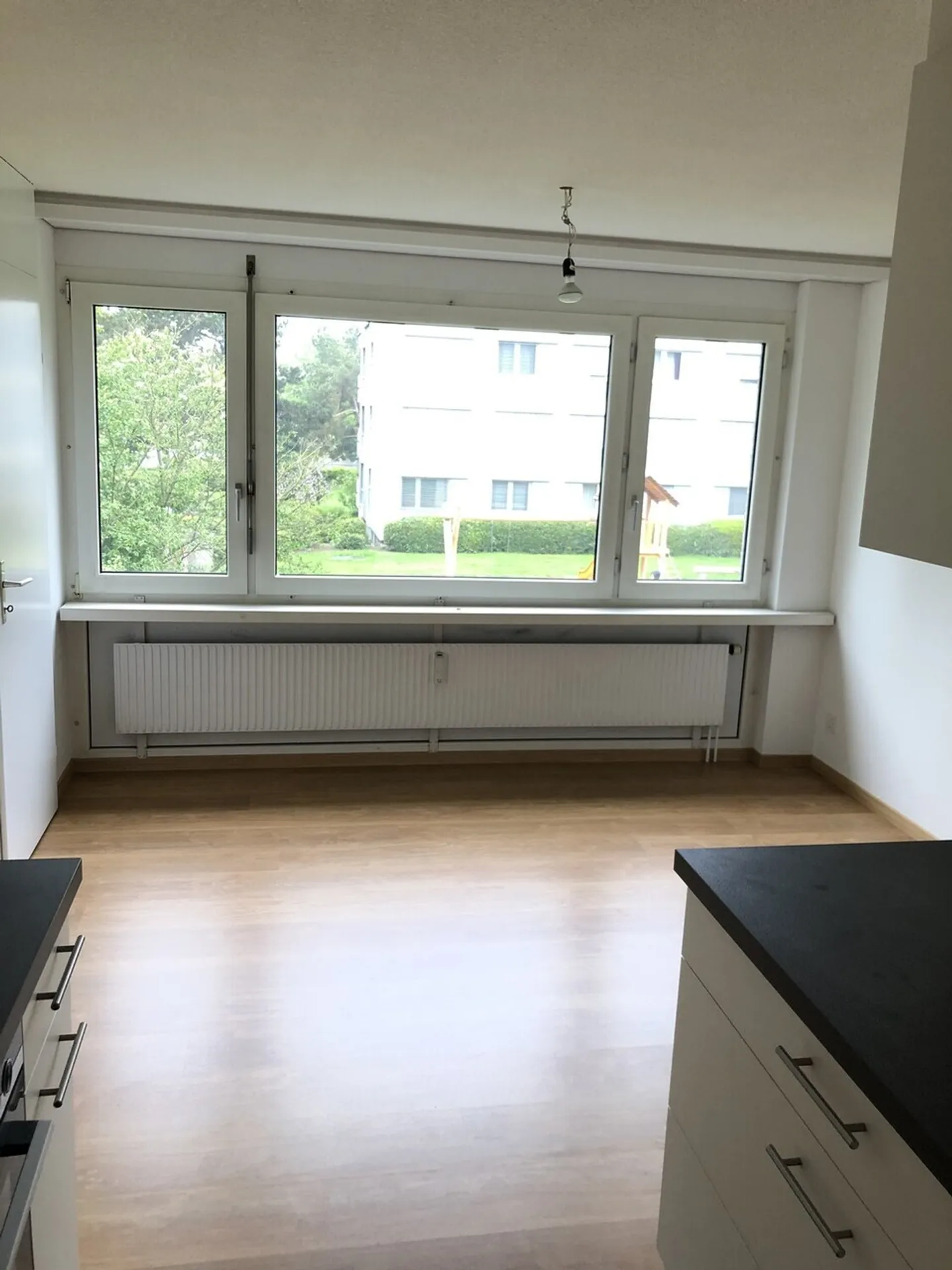 Spacious, bright apartment in a green environment. Don't miss this opportunity!! - Photo 5 of 10