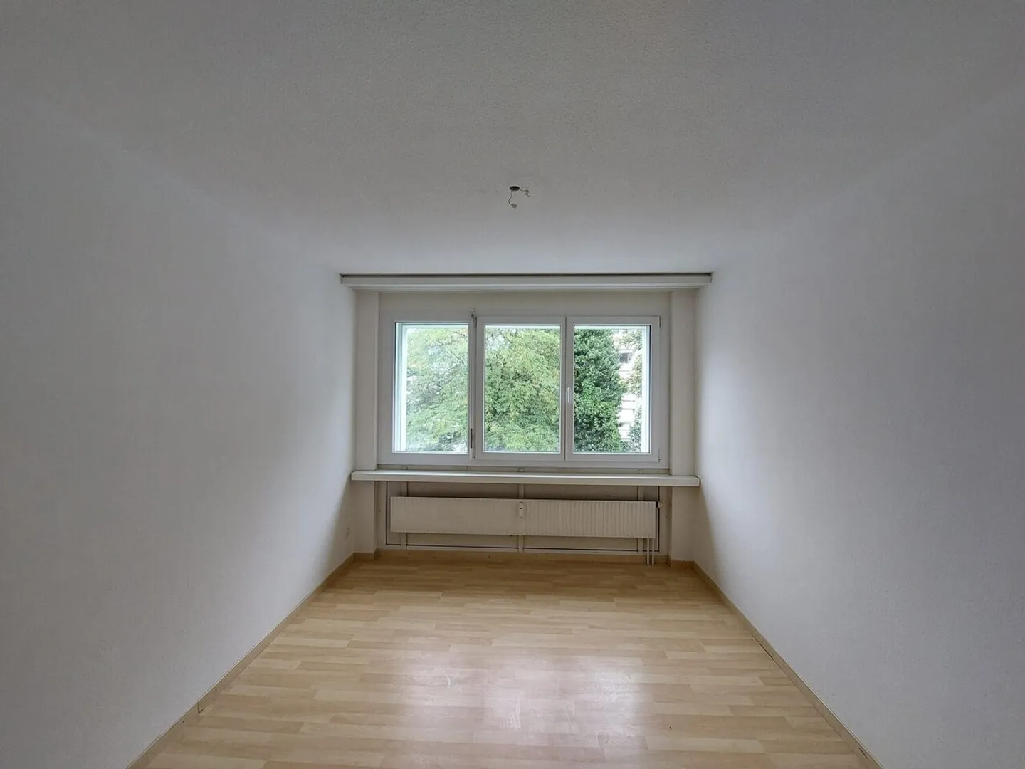 Spacious, bright apartment in a green environment. Don't miss this opportunity!! - Photo 6 of 10