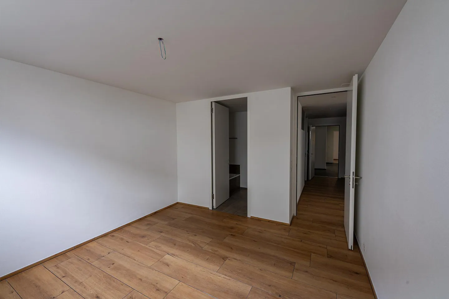 Nuovo appartamento moderno - Foto 9 di 12