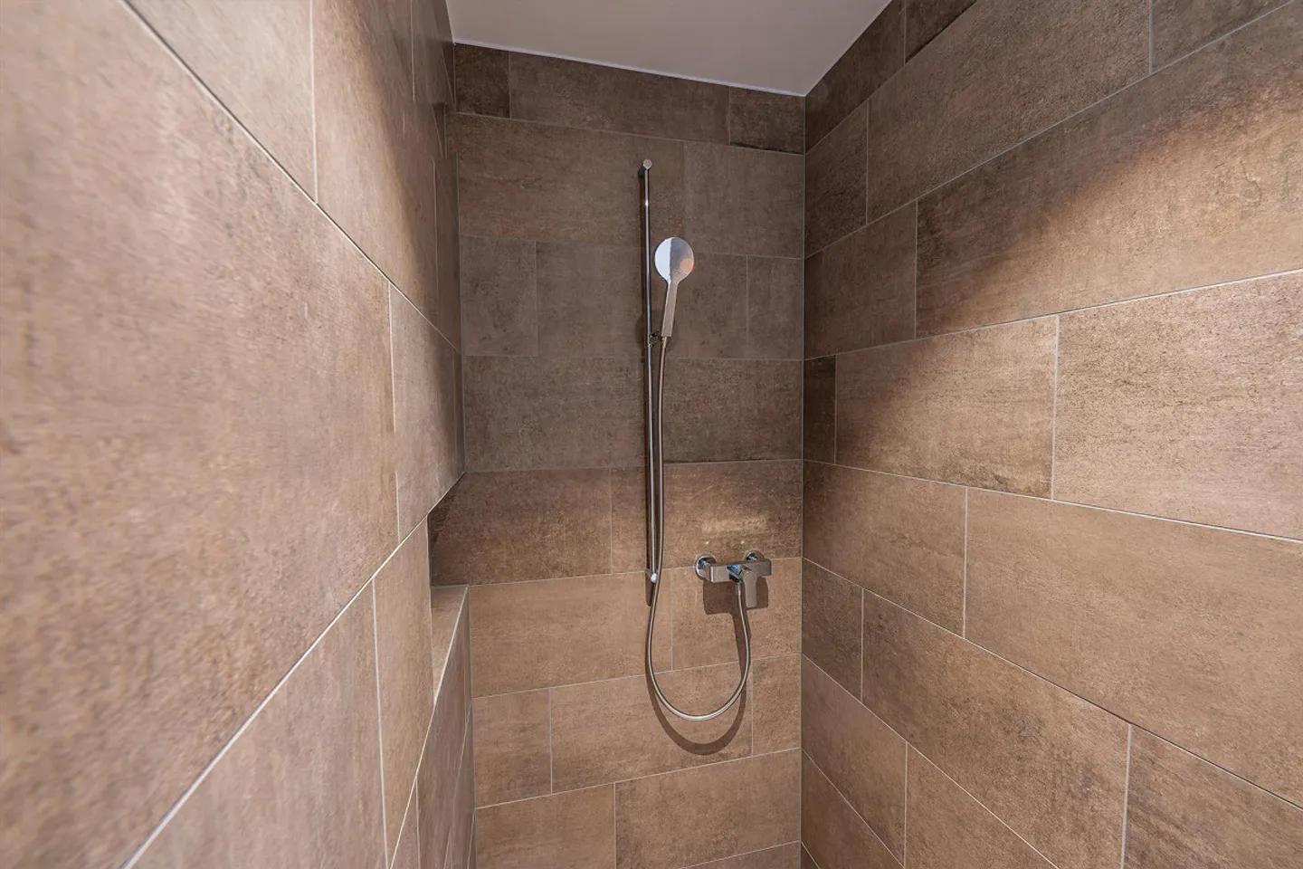 Nuovo appartamento moderno - Foto 10 di 12