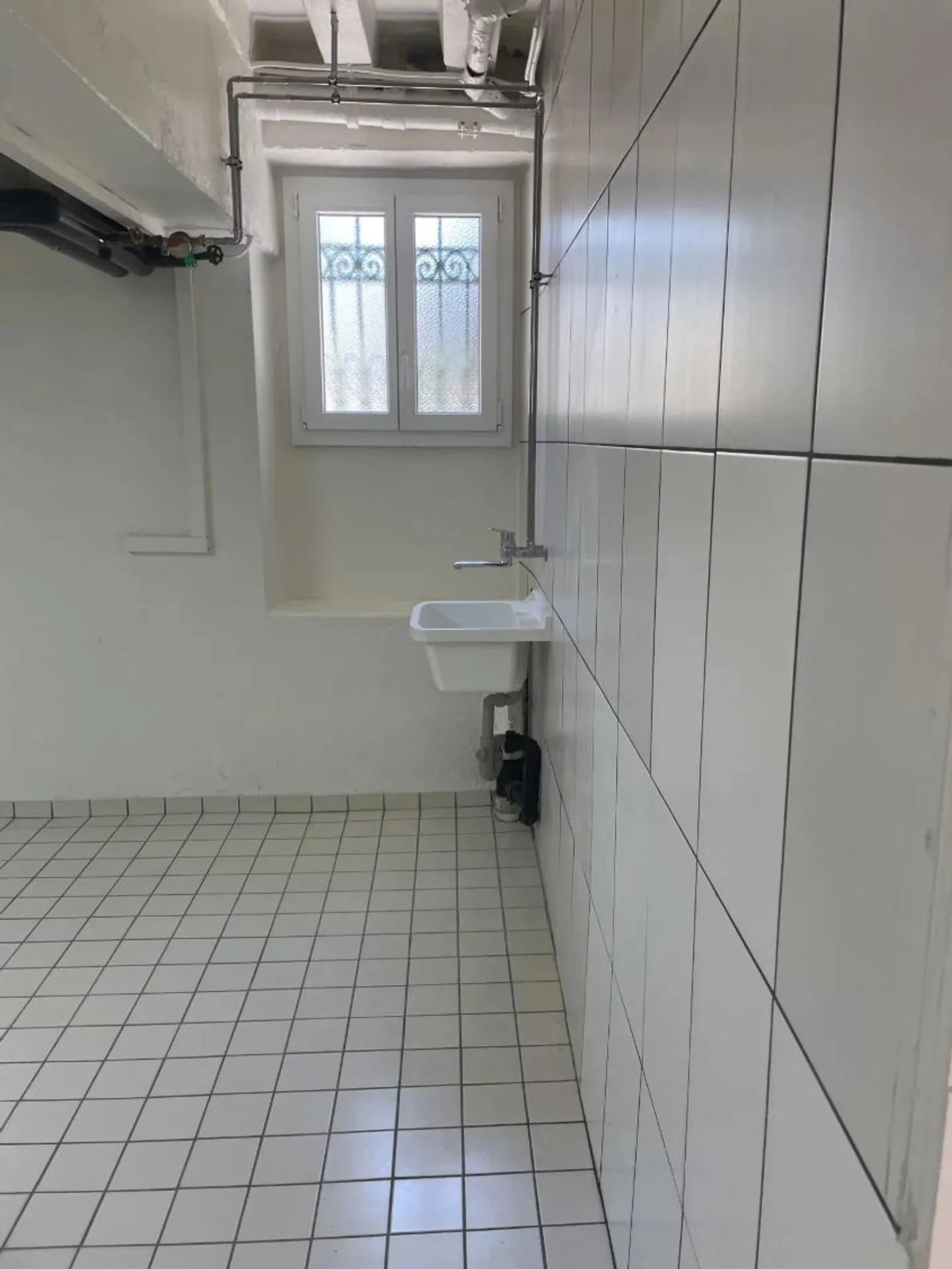 Office 5 rooms - Photo 4 of 9