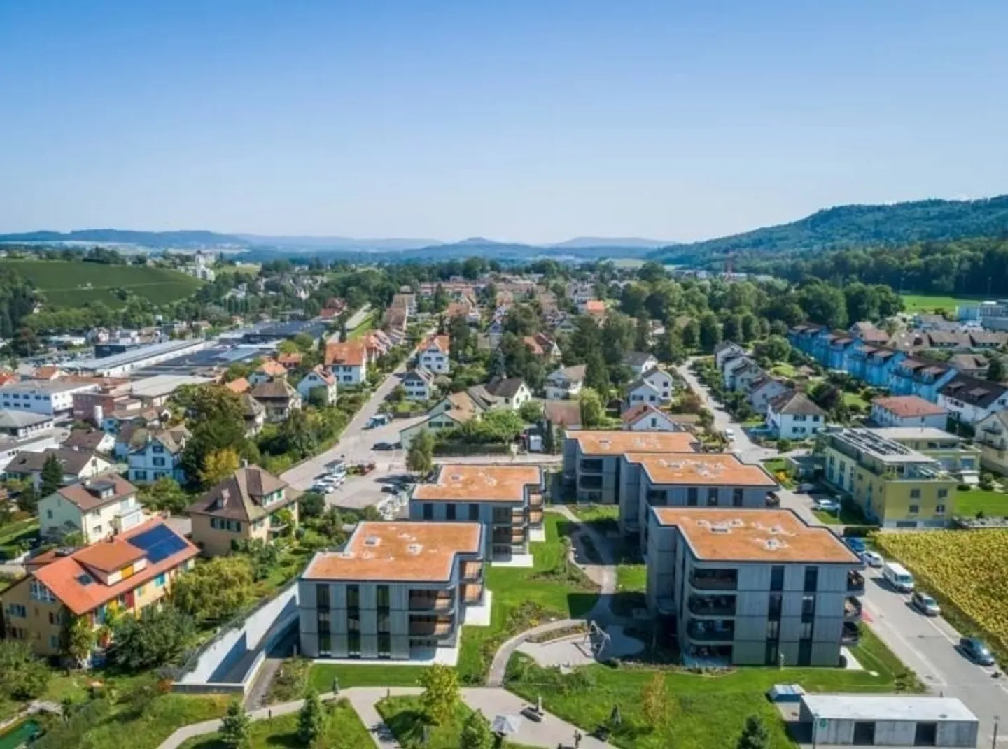 Posto moto in affitto - Foto 1 di 3