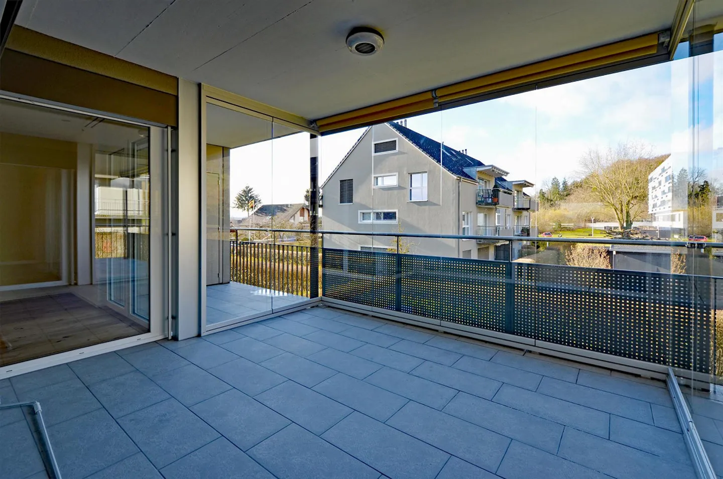 Moderne Wohnung mit Wintergarten - Foto 1 von 22