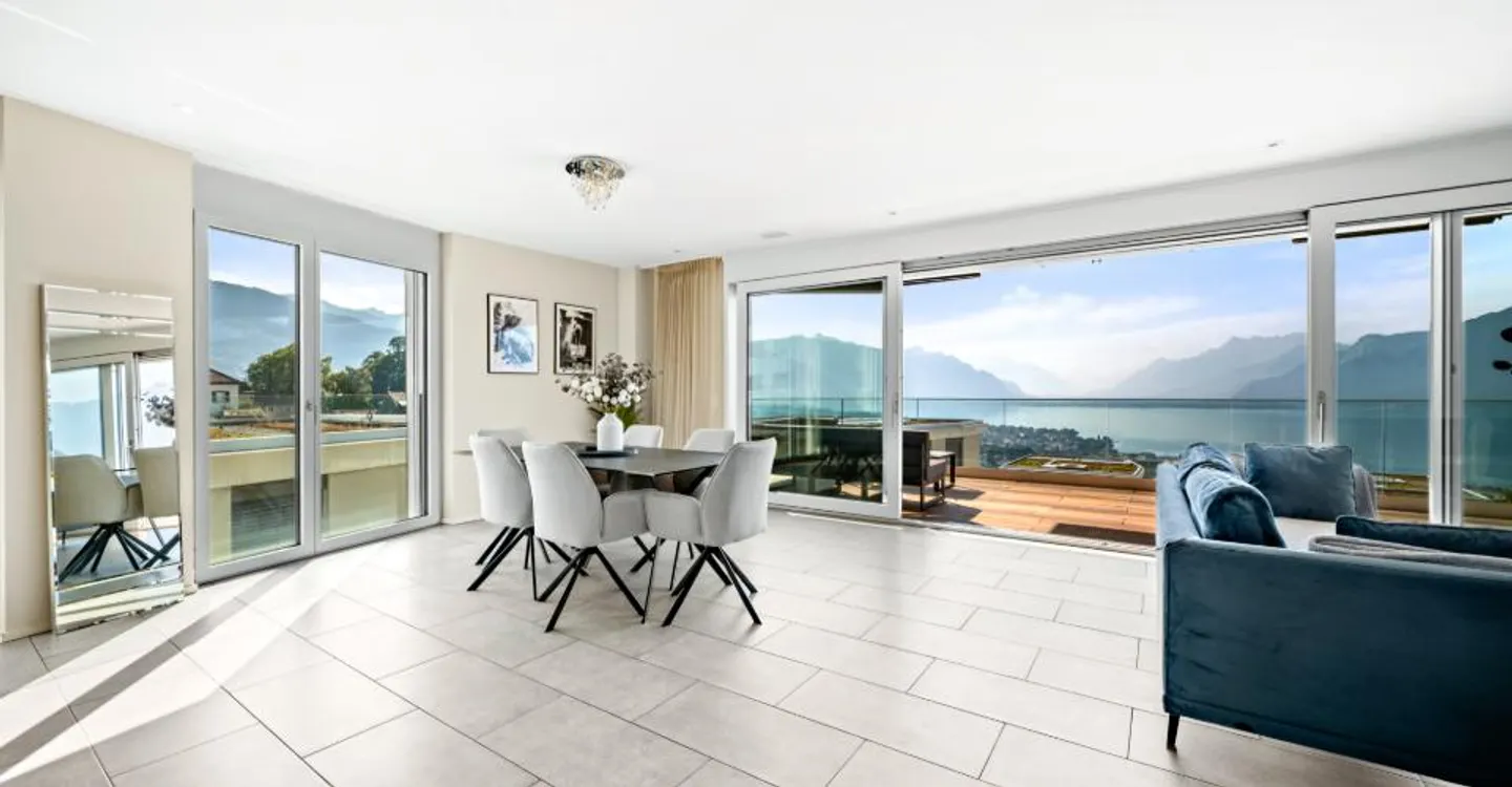 Exceptional Duplex with Lake View - Photo 5 of 12