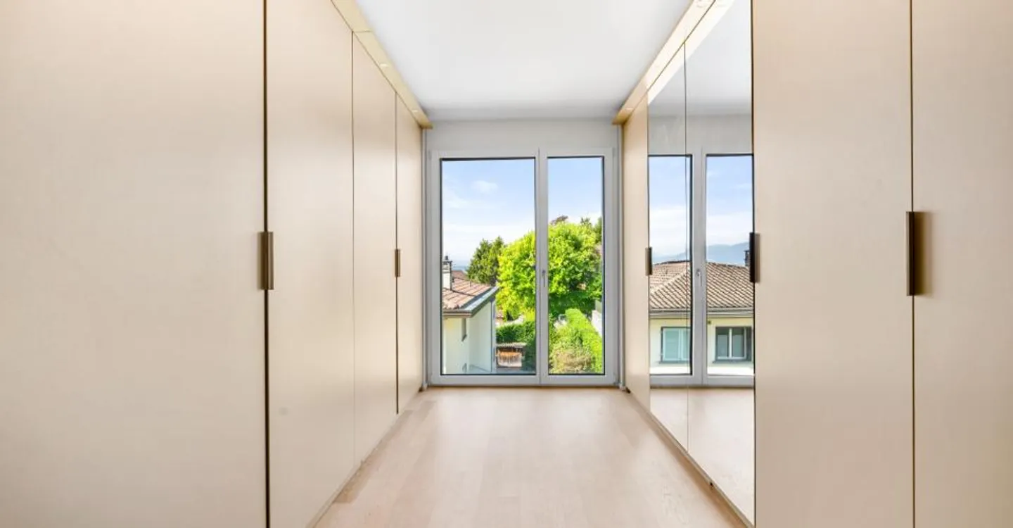 Exceptional Duplex with Lake View - Photo 9 of 12