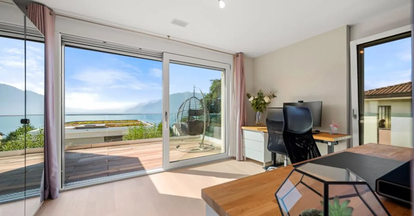Exceptional Duplex with Lake View - Photo 10 of 12