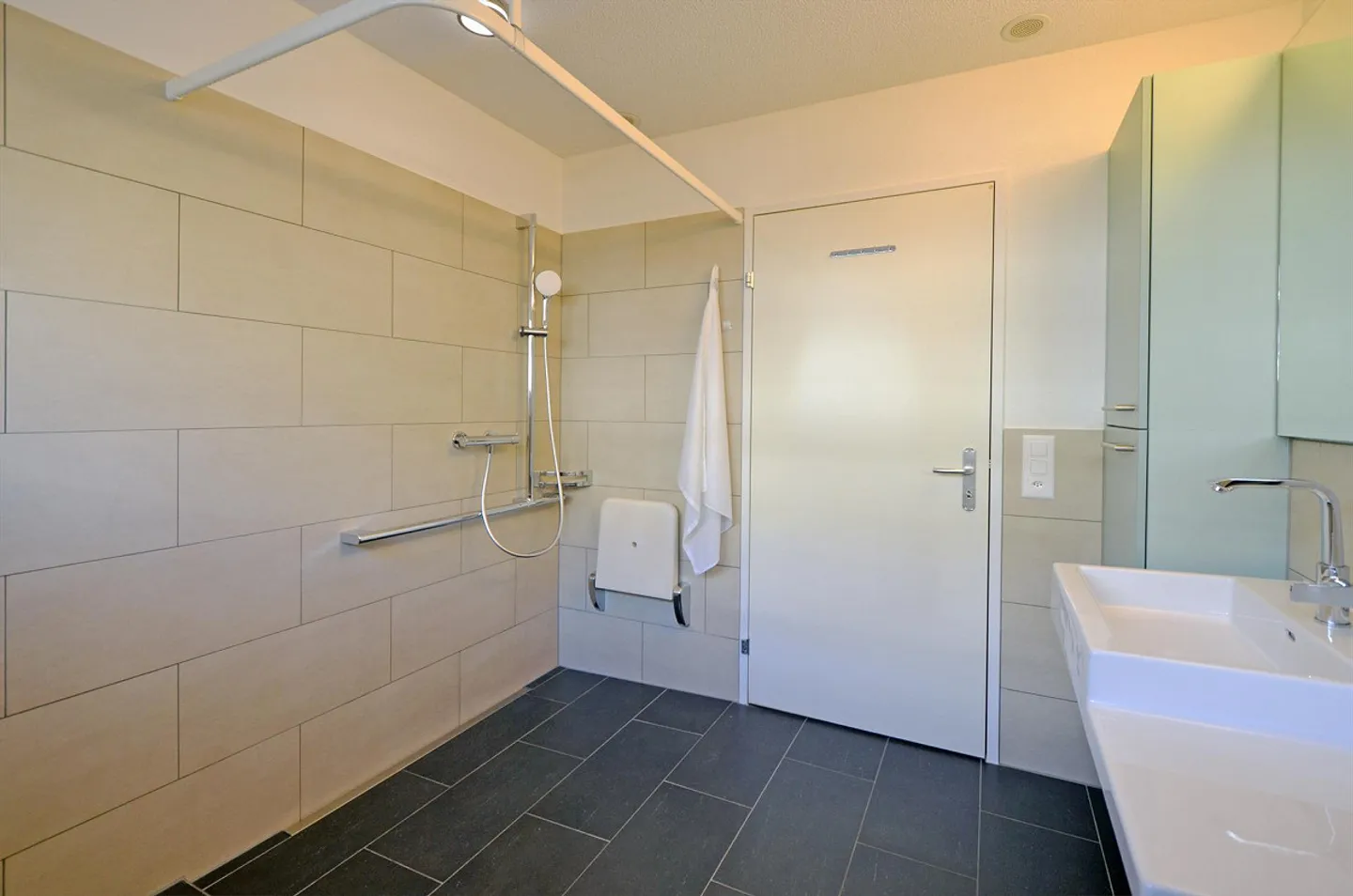 Moderne Wohnung mit Wintergarten - Foto 12 von 22