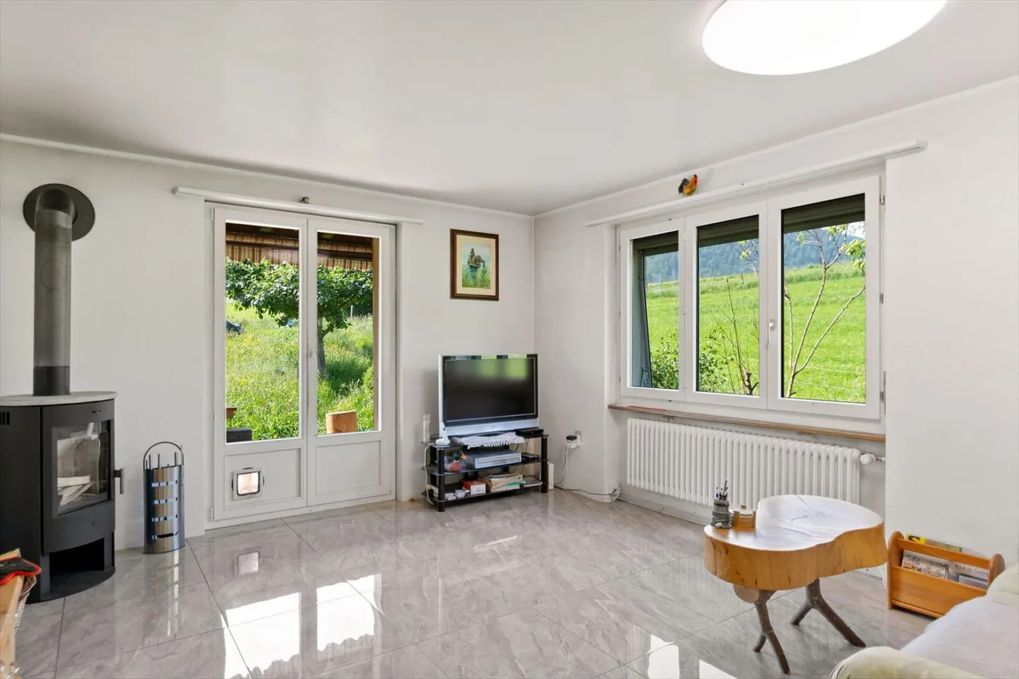Cormoret, casa indipendente con giardino ai margini del villaggio - Foto 2 di 13