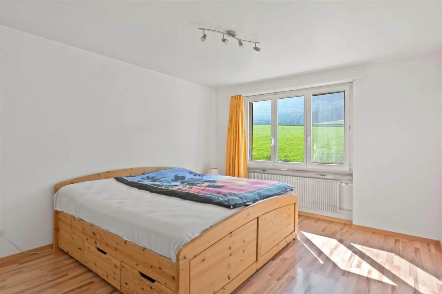 Cormoret, casa indipendente con giardino ai margini del villaggio - Foto 6 di 13
