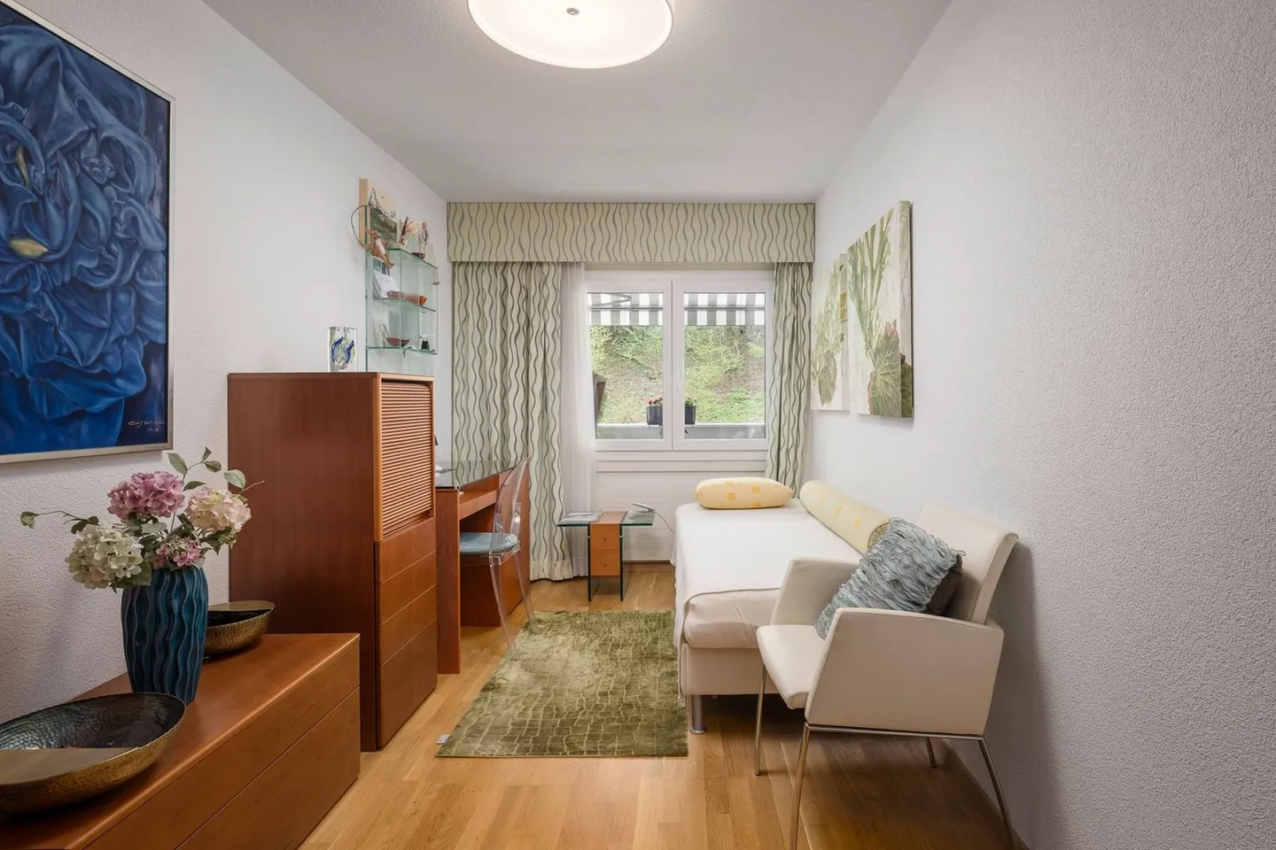 Stylish apartment with a view of greenery - Photo 7 of 10