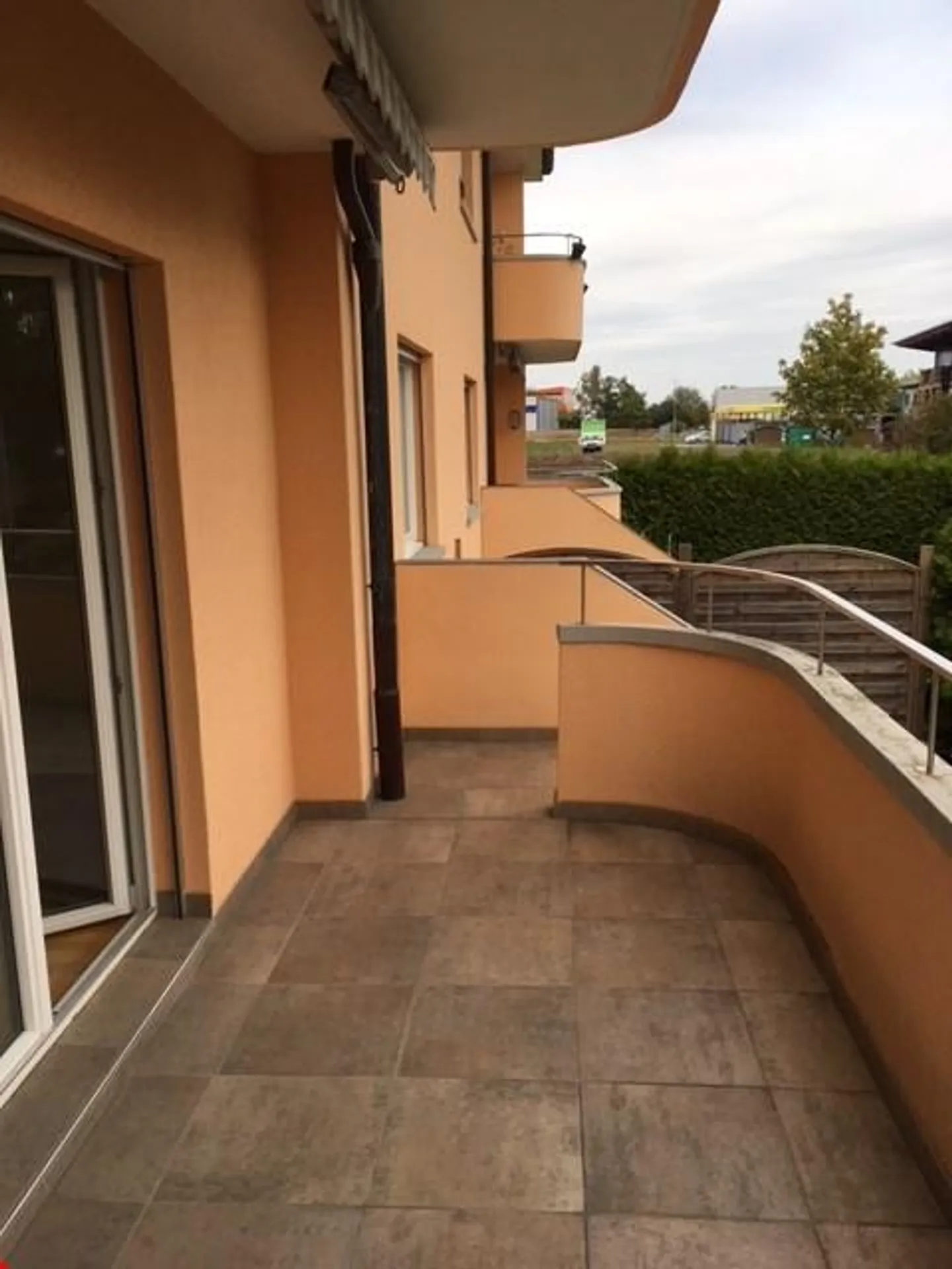 Moderne Wohnung mit eigenem Gartensitzplatz - Foto 8 von 12