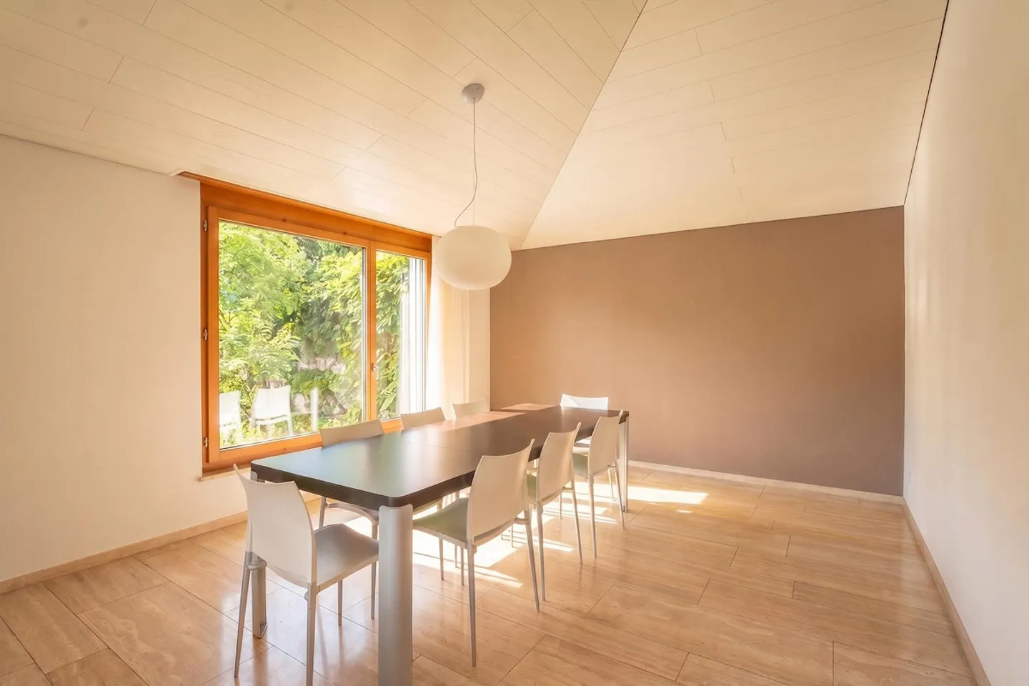 Exclusive villa with panoramic view & guest apartment - Photo 6 of 25