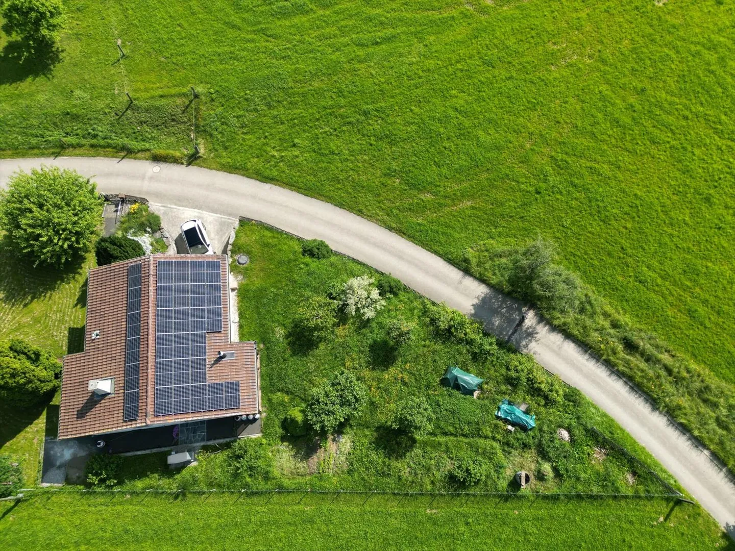 Cormoret, casa indipendente con giardino ai margini del villaggio - Foto 12 di 13