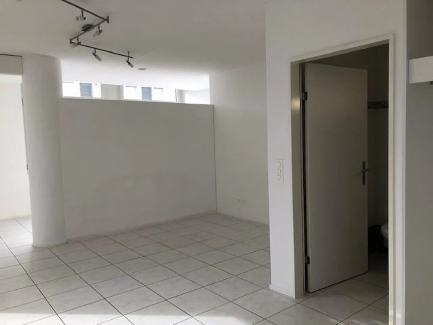 Ampio appartamento 1,5 locali, 53 m2, 1° piano W16 - Foto 5 di 10