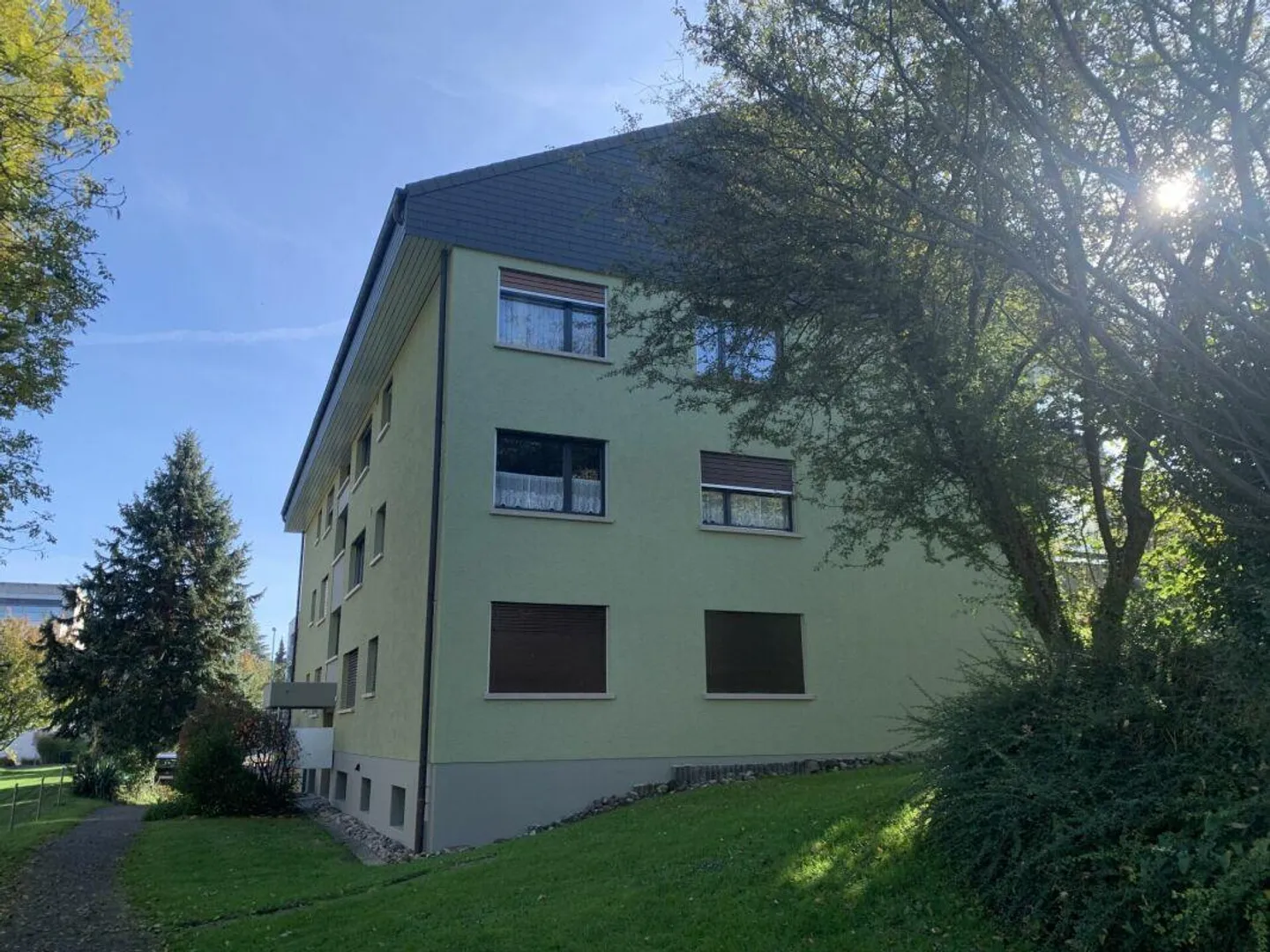 Freshly renovated 4 1/2 room apartment in Romanshorn - Photo 2 of 9