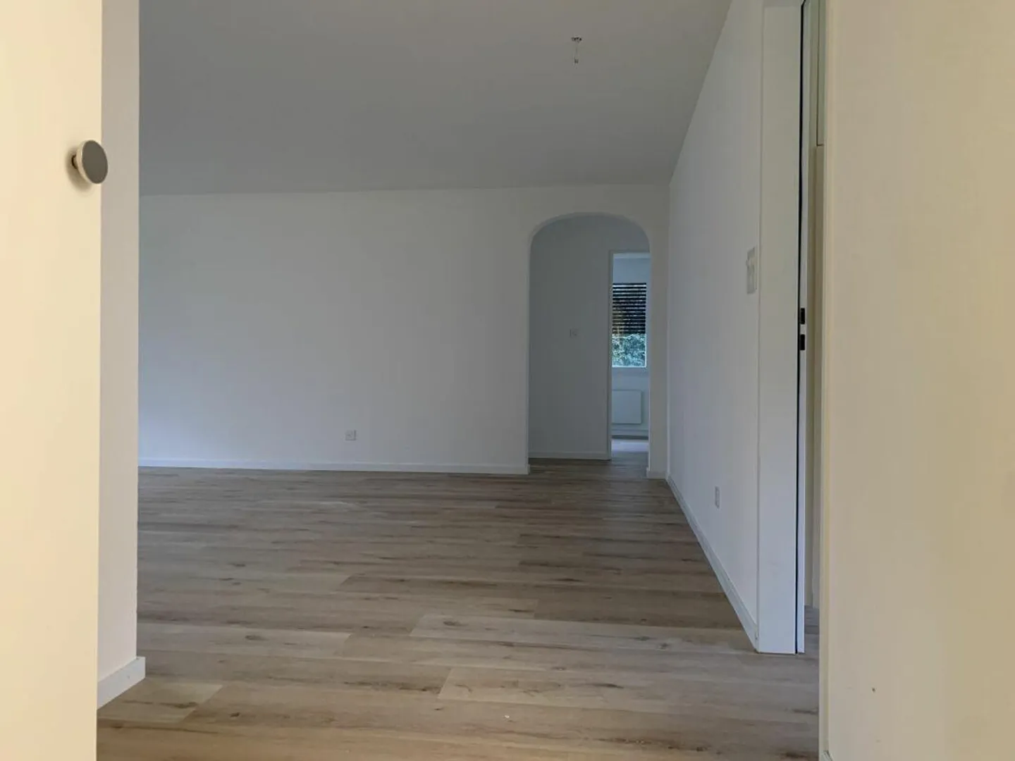 Freshly renovated 4 1/2 room apartment in Romanshorn - Photo 5 of 9