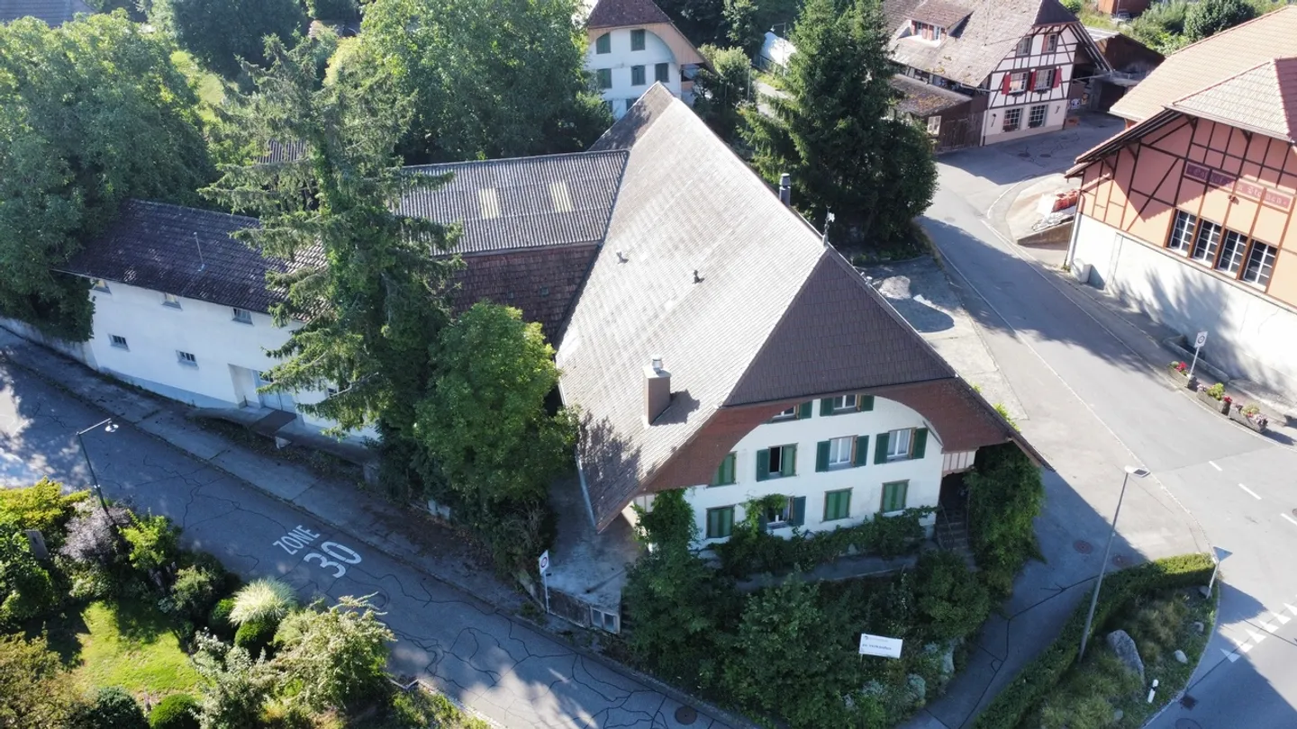 Edificio residenziale ed economico con potenziale di sviluppo - Foto 1 di 17