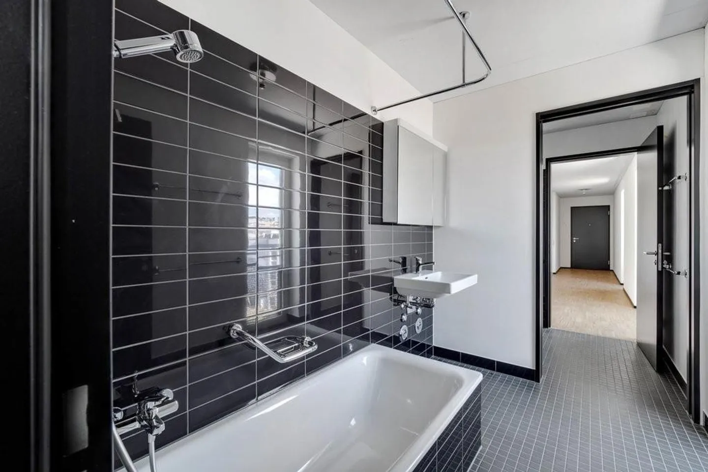 Moderne Wohnung in Schlieren - Foto 3 von 7