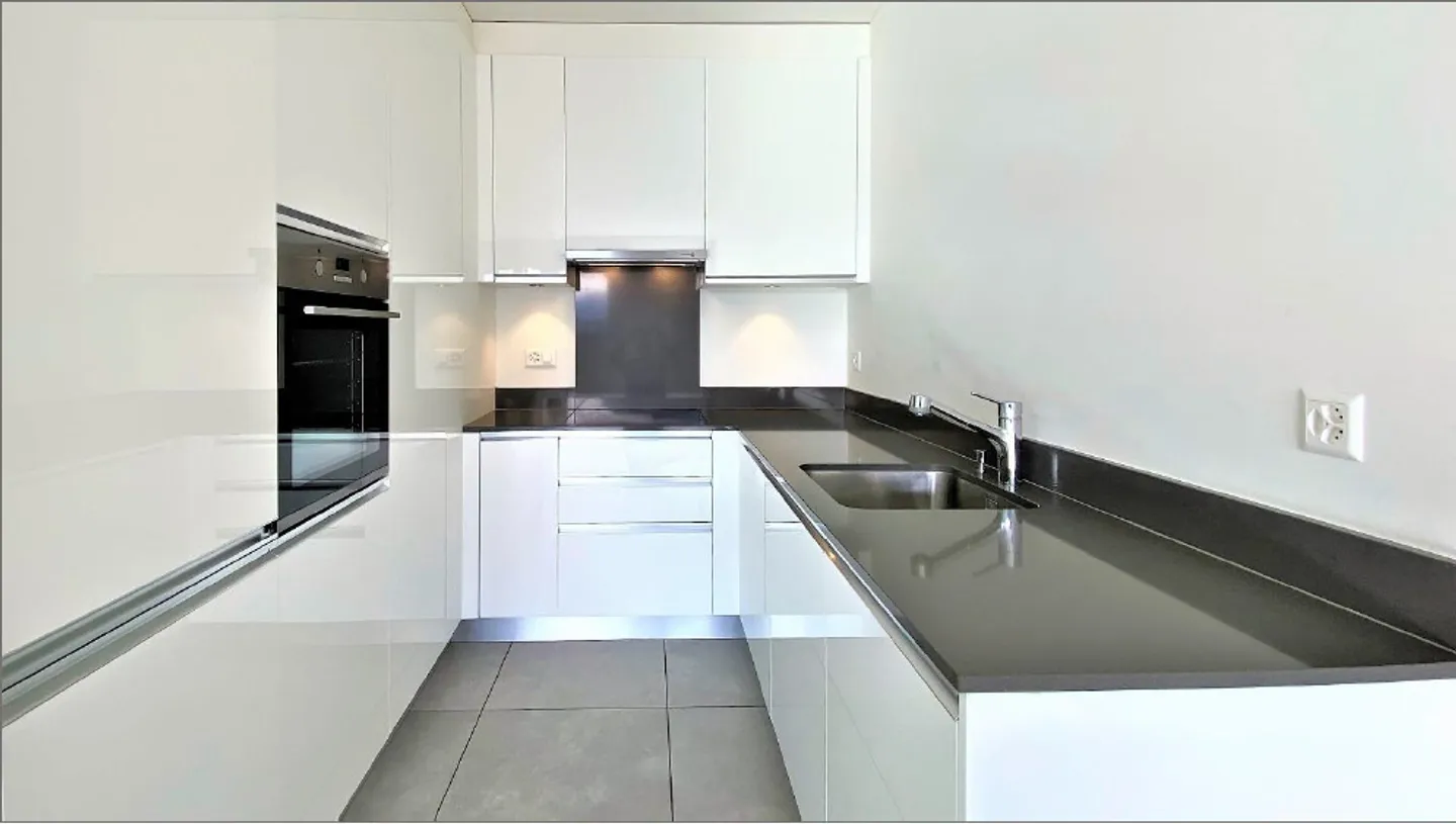 Modern 2.5 Room Apartment - Photo 5 of 12