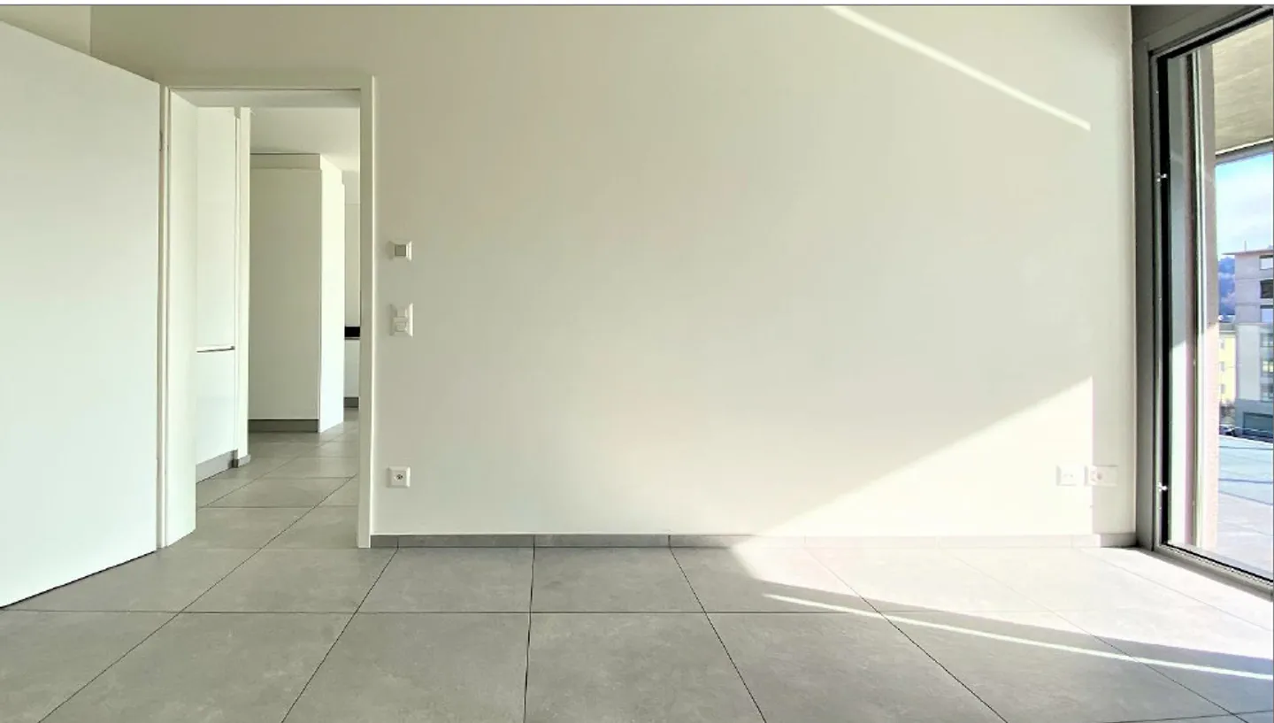 Modern 2.5 Room Apartment - Photo 3 of 12