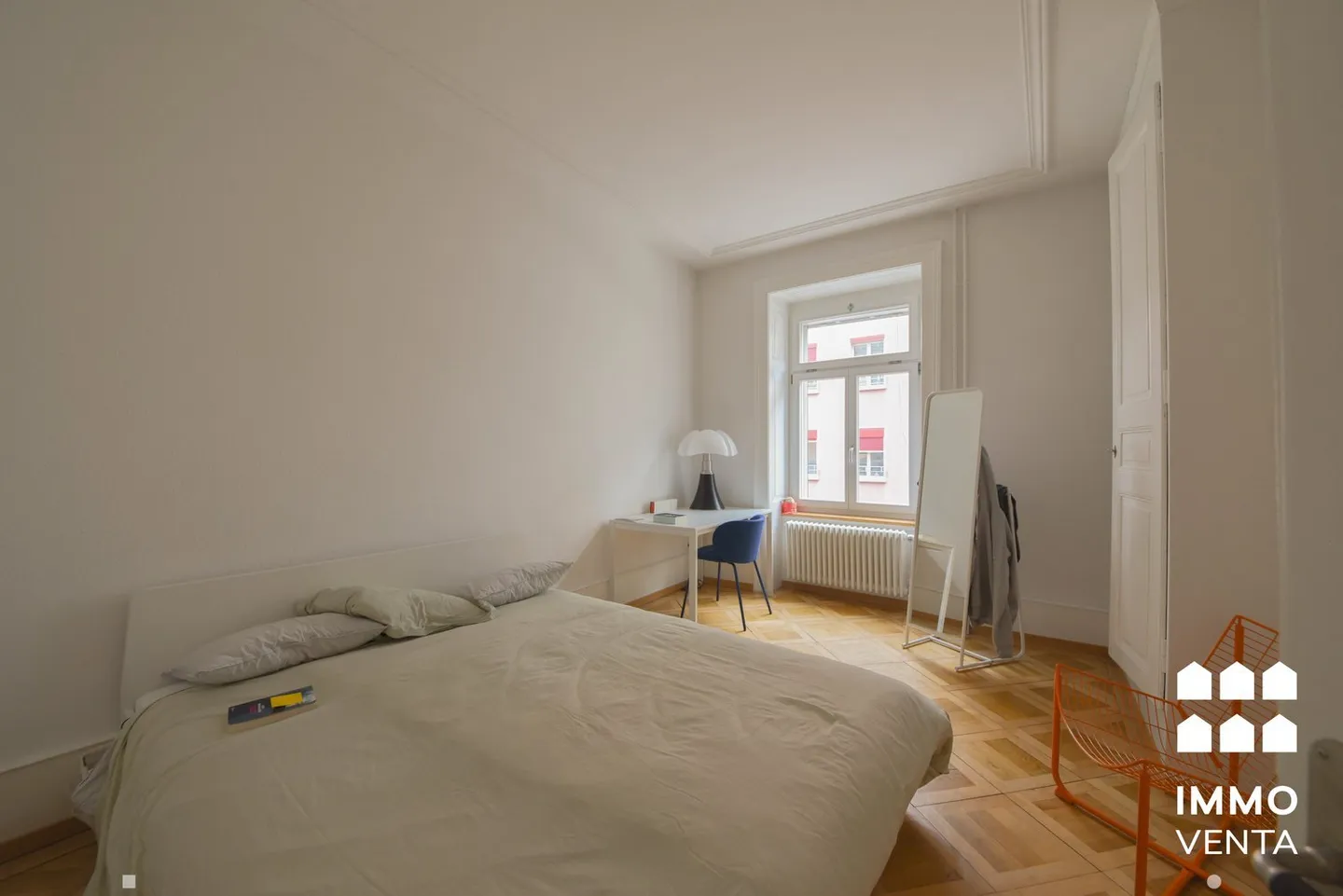 Spacious 3-room apartment in the city center - Photo 4 of 14