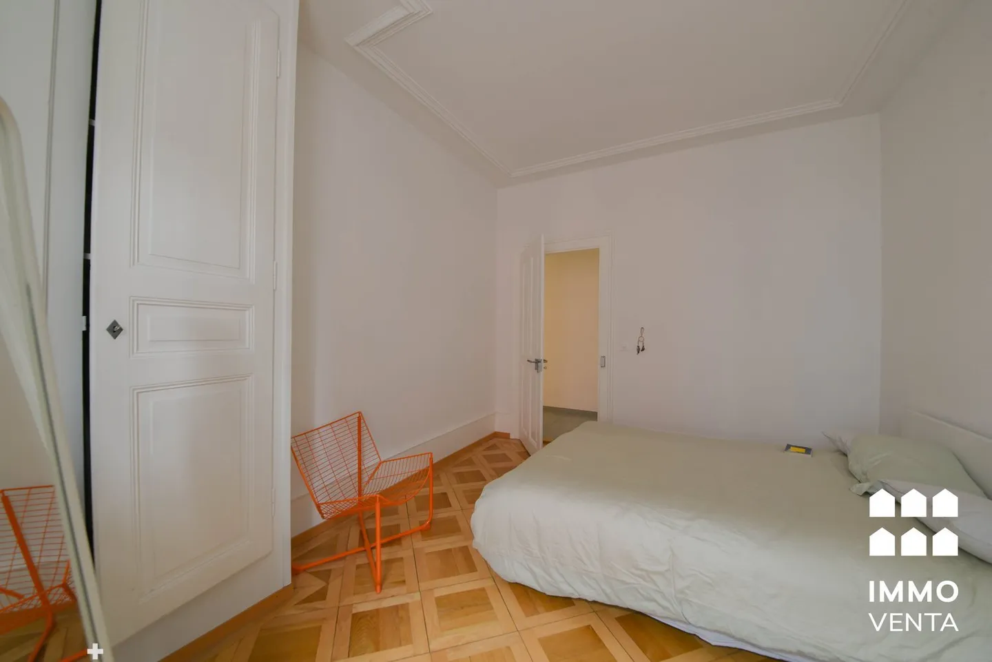Spacious 3-room apartment in the city center - Photo 5 of 14