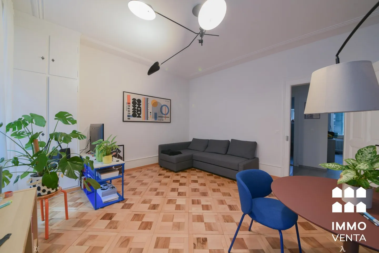 Spacious 3-room apartment in the city center - Photo 2 of 14