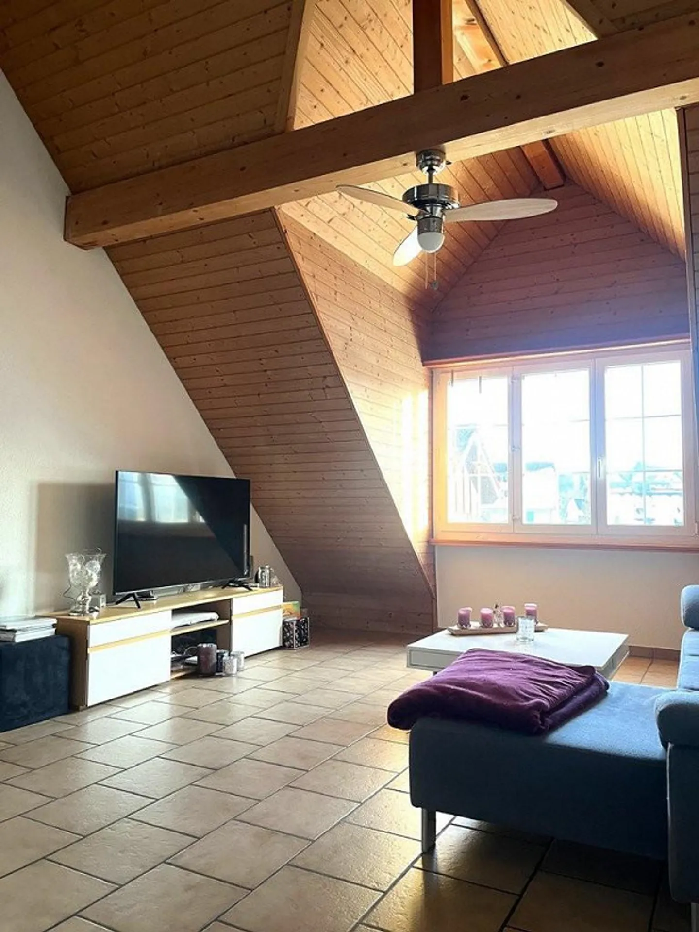 Penthouse à louer dans un endroit calme - Photo 3 sur 11