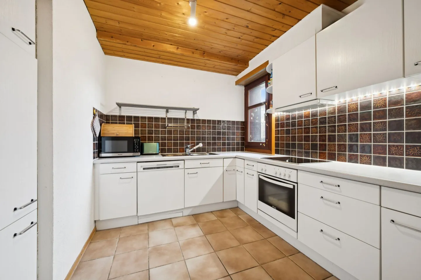 Appartamento in vendita - Foto 3 di 13