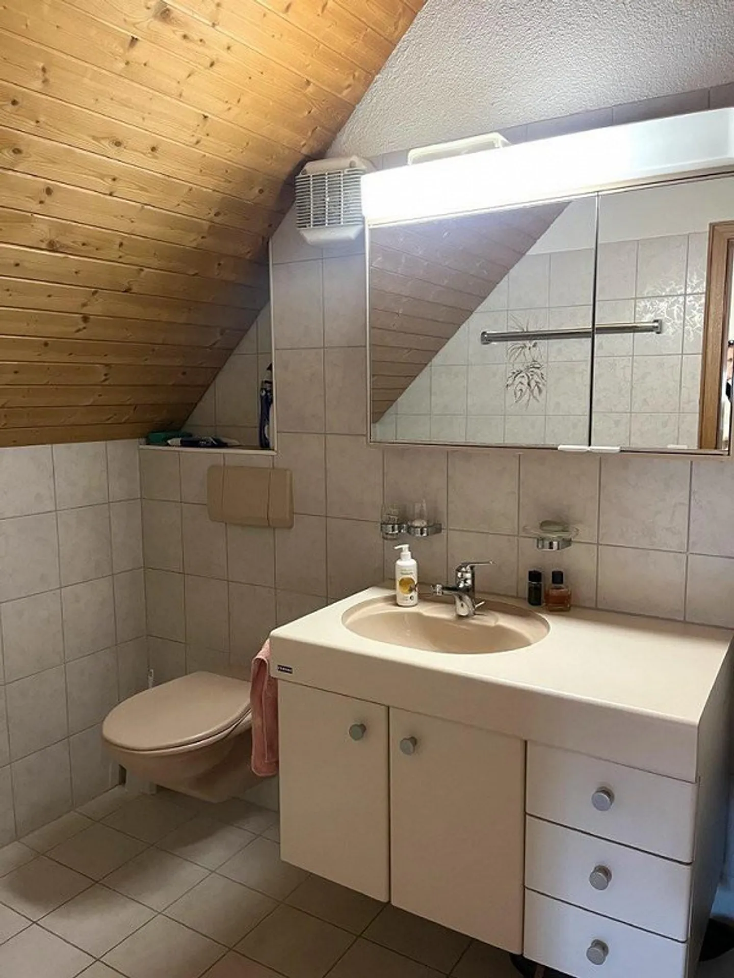 Penthouse à louer dans un endroit calme - Photo 11 sur 11