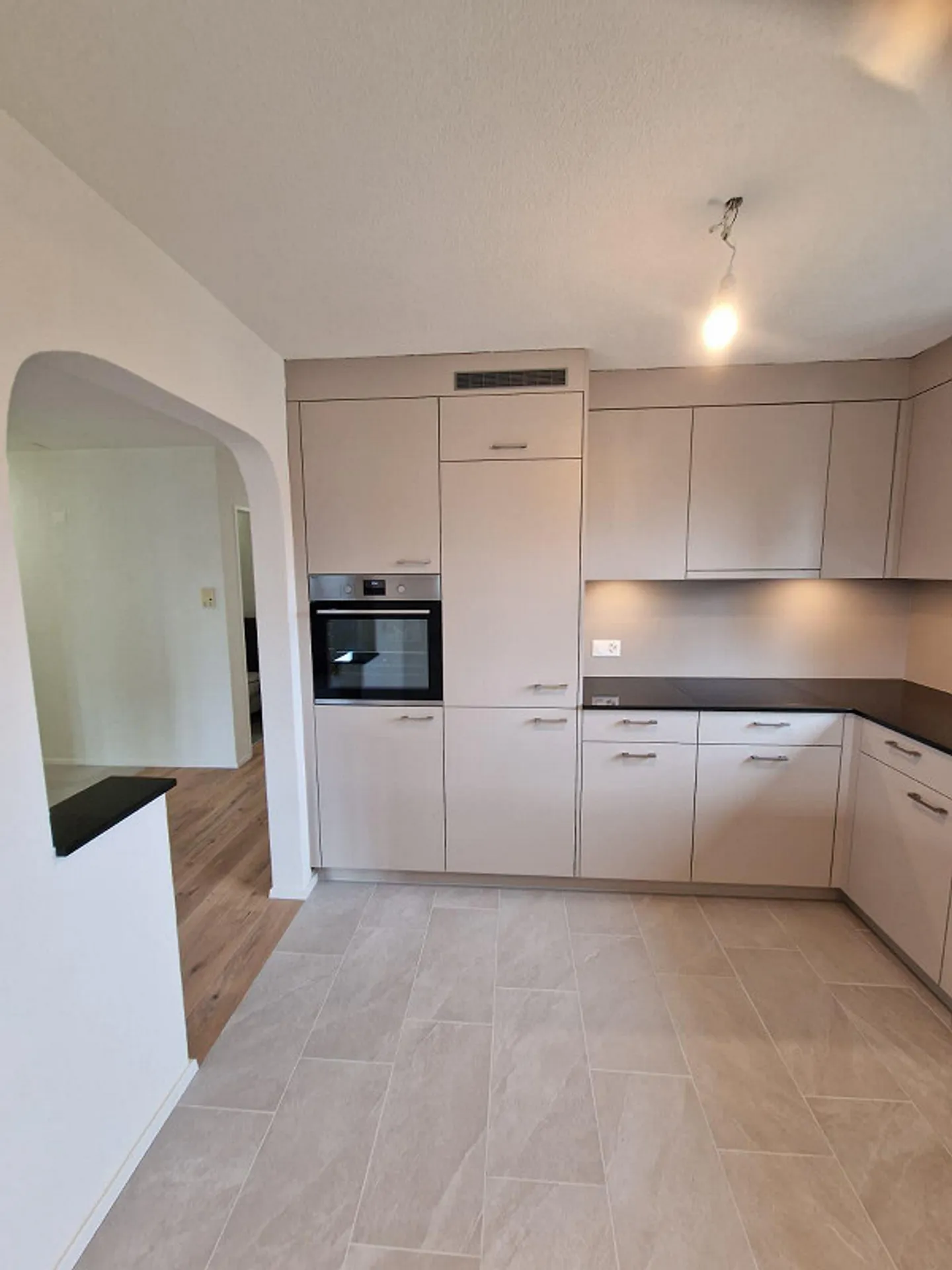 Renovierte 4.5 Zimmer Wohnung - Foto 3 von 25