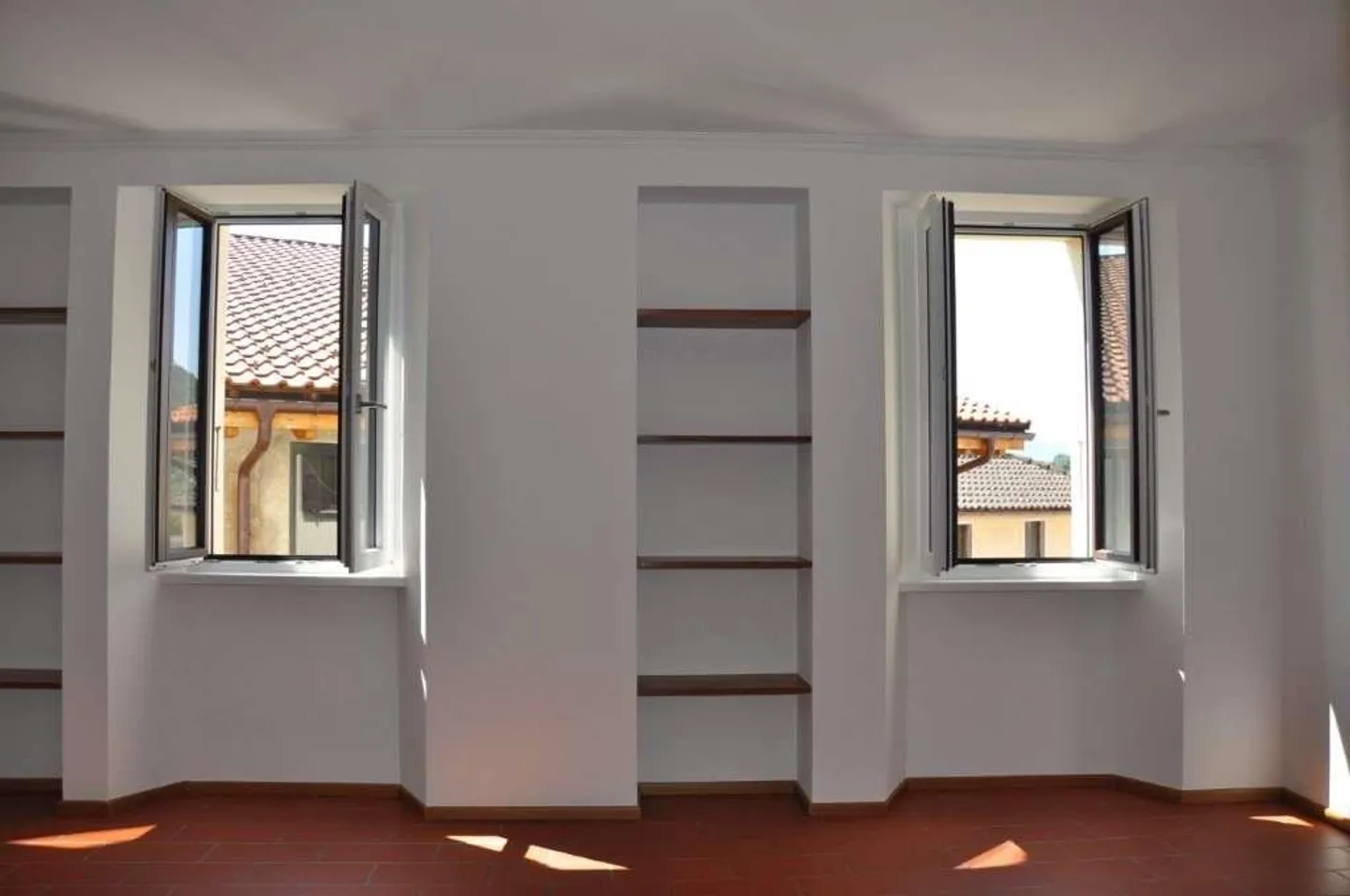 NEGGIO: GERÄUMIGES UND ANREGENDES DUPLEX 3.5 loc. - Foto 5 von 7