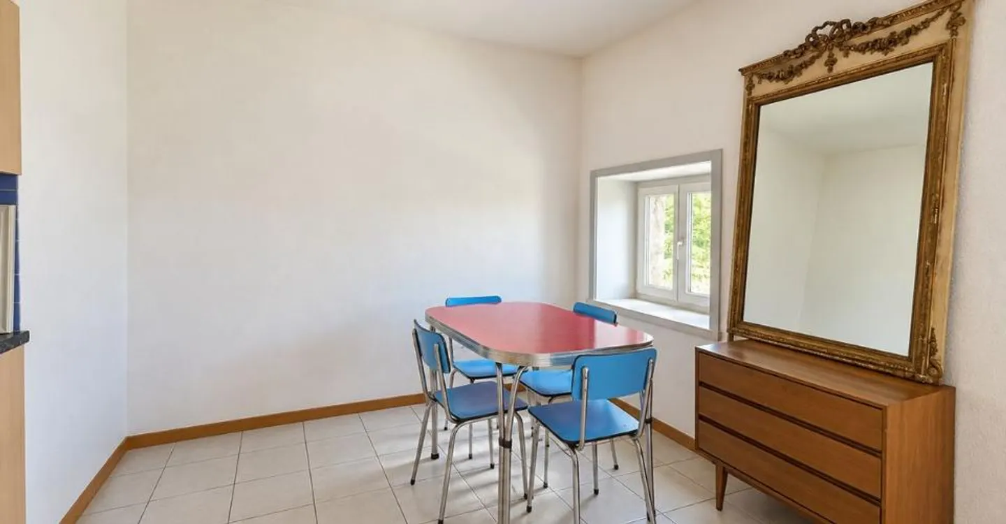Large 35 m² studio with outdoor parking space - Photo 2 of 7