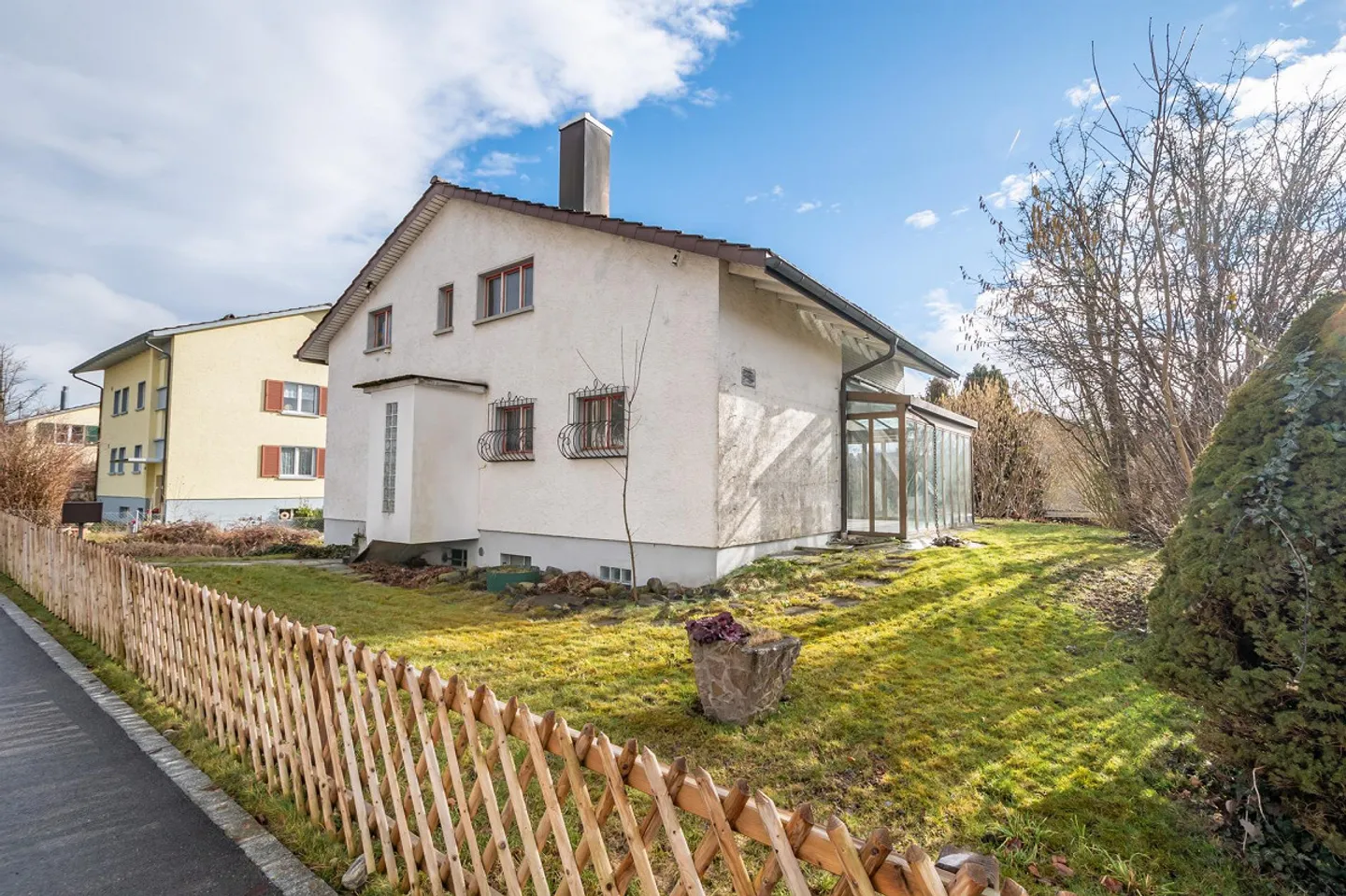 Spacious plot with older single-family house - Photo 4 of 18