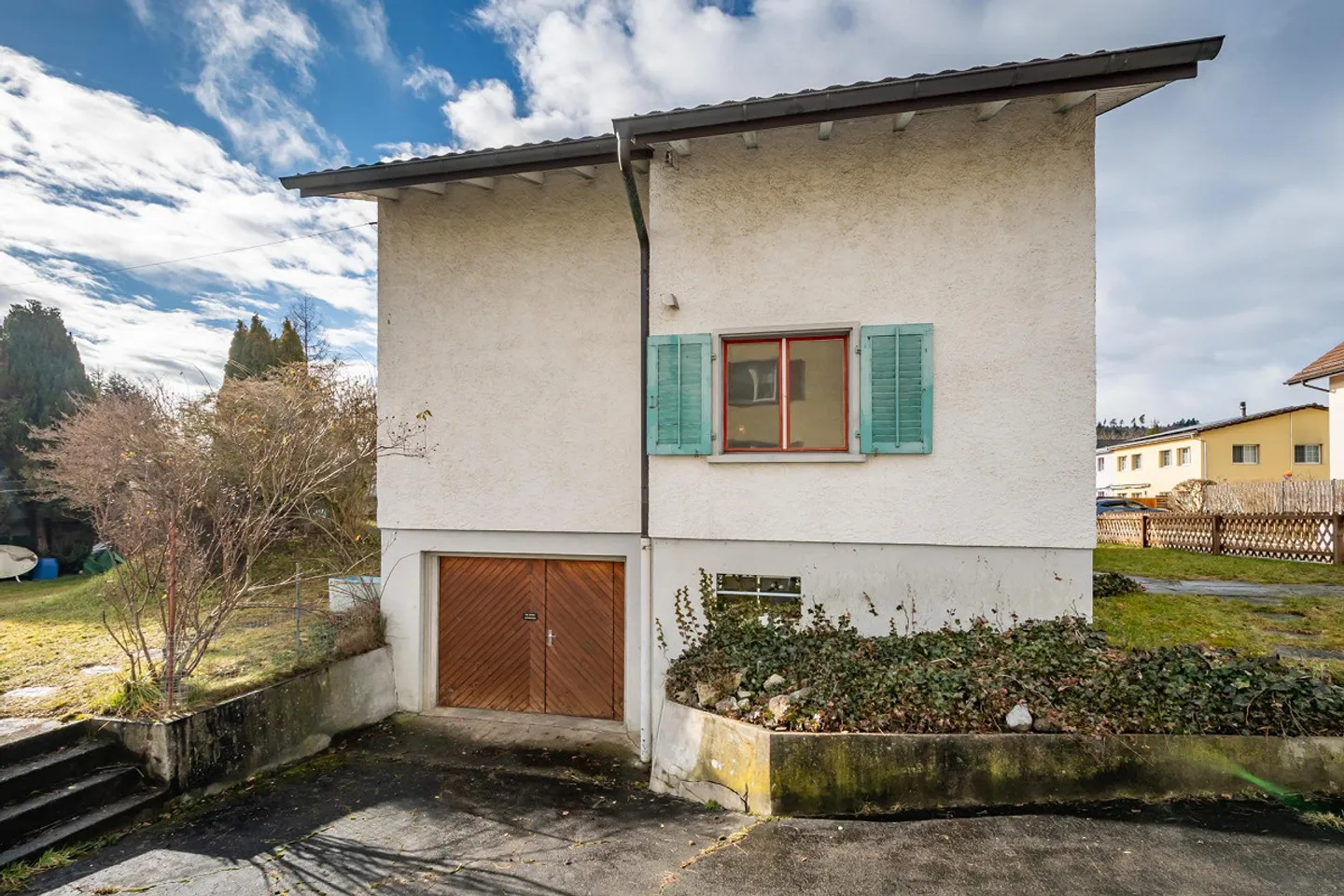 Spacious plot with older single-family house - Photo 15 of 18
