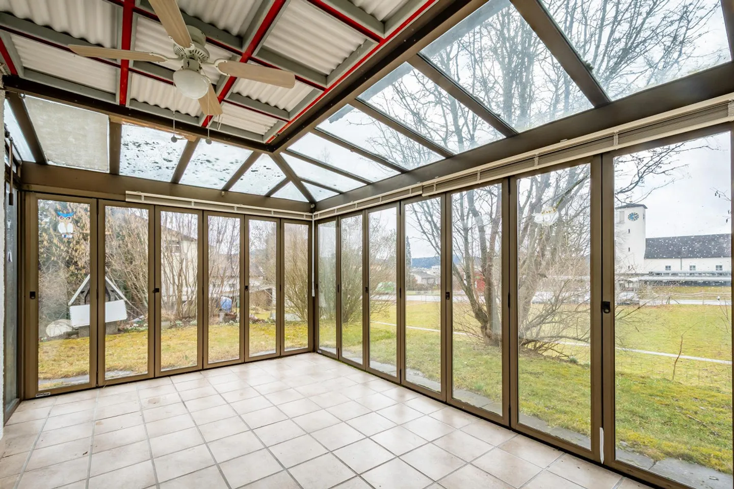 Spacious plot with older single-family house - Photo 8 of 18