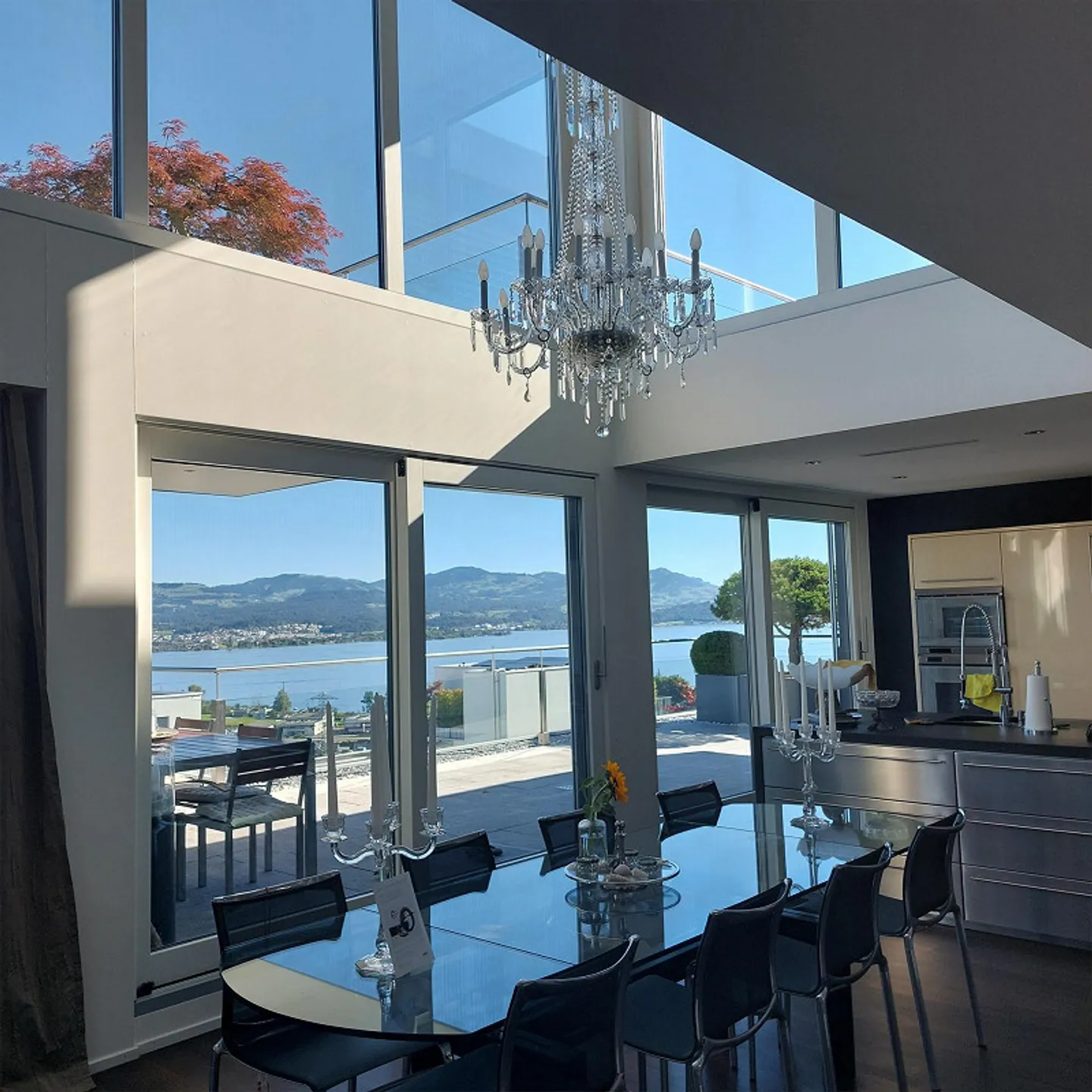 Exclusive penthouse maisonette with unobstructed lake view in Altendorf SZ - Photo 1 of 11