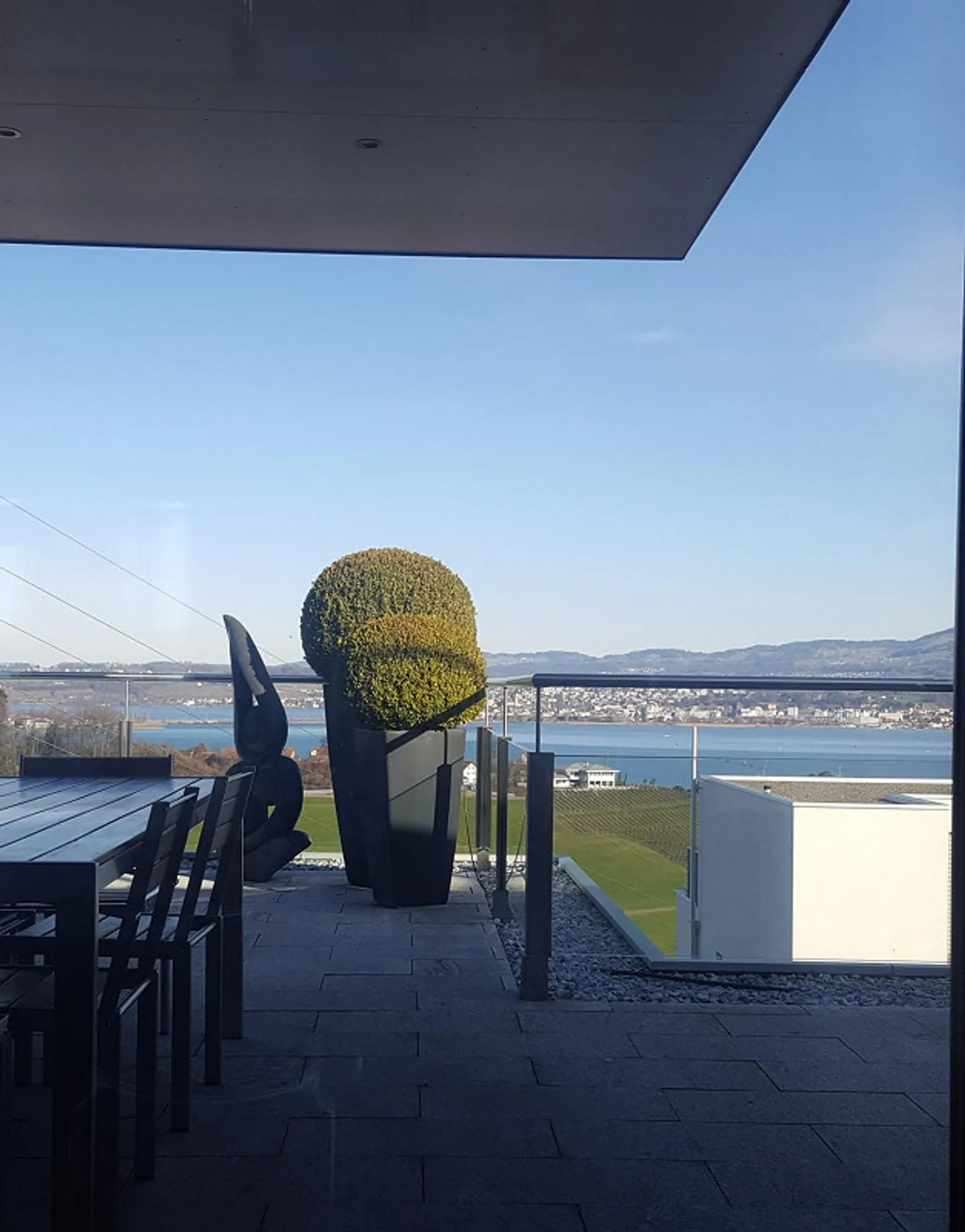Exclusive penthouse maisonette with unobstructed lake view in Altendorf SZ - Photo 5 of 11