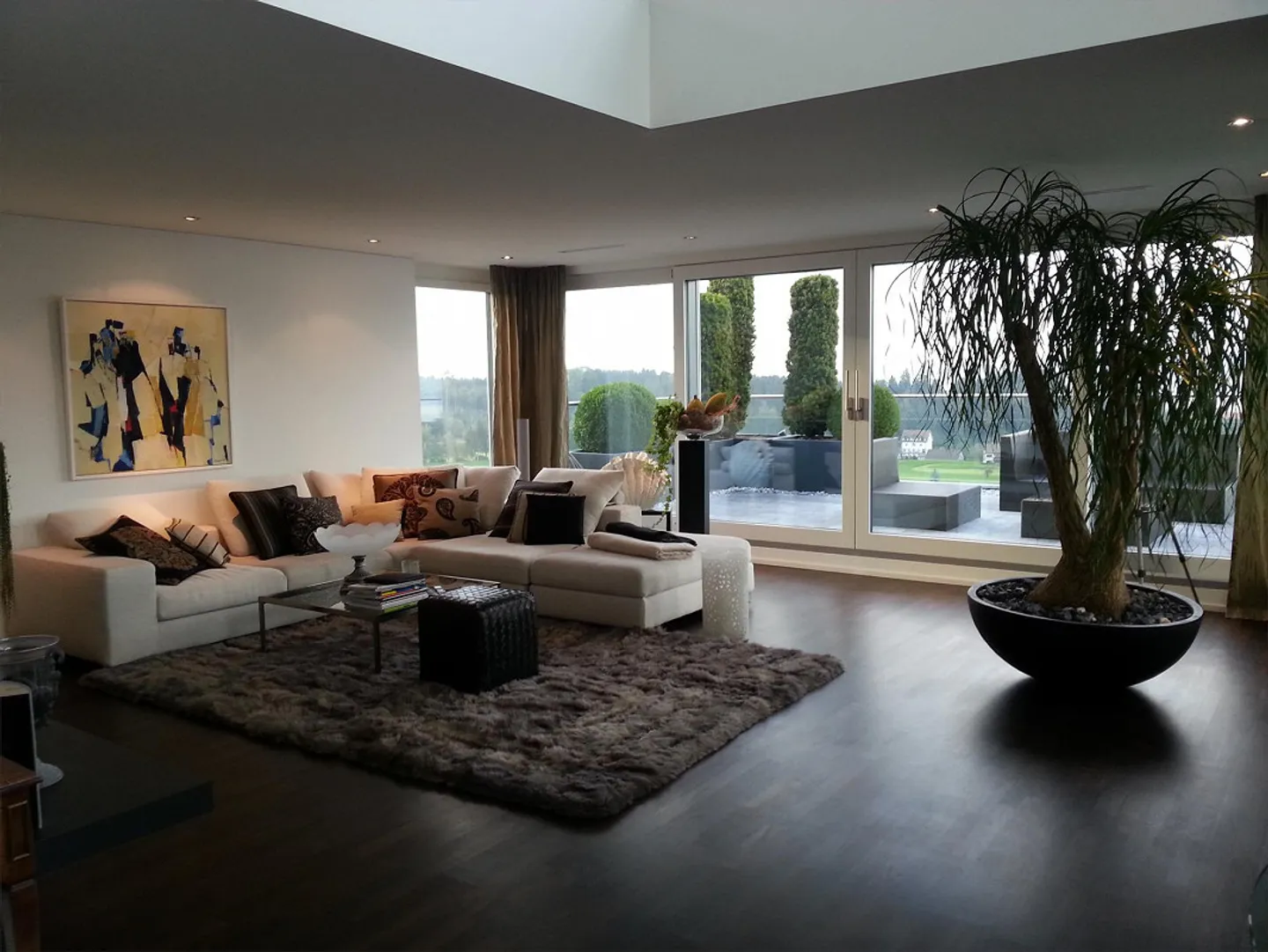 Exclusive penthouse maisonette with unobstructed lake view in Altendorf SZ - Photo 2 of 11